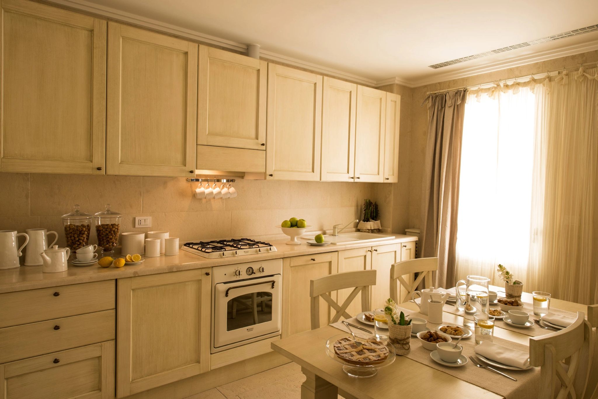 Casa Magnifica cozinha – mesa de jantar – decoracao rustica