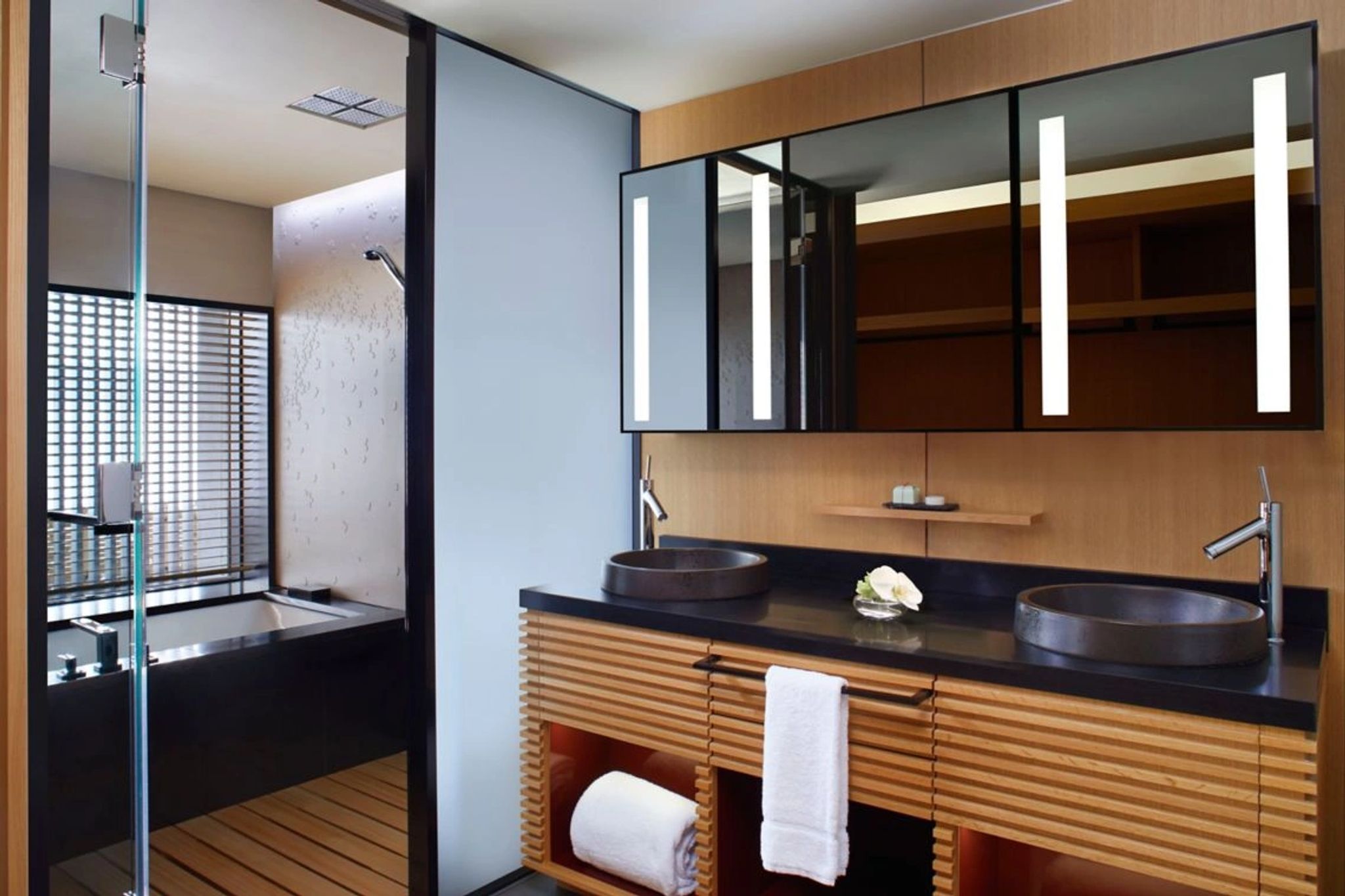 Suite Tsukimi Banheiro zen – estética minimalista – design japonês