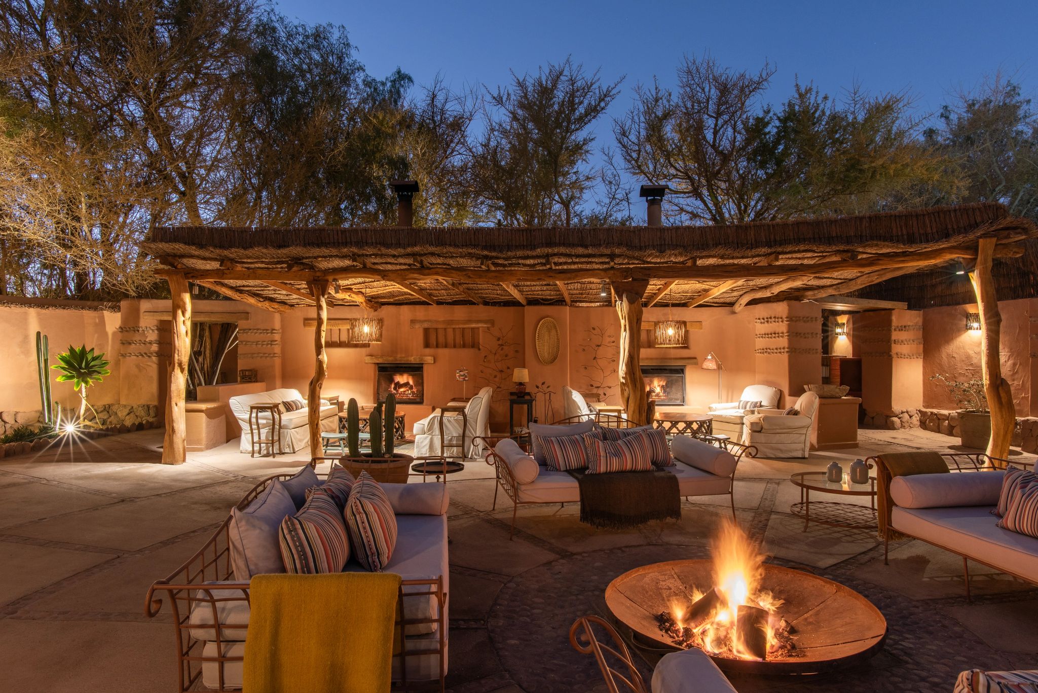 Lounge ao ar livre refeiçao ao ar livre - lounge com fogueira - sala de estar