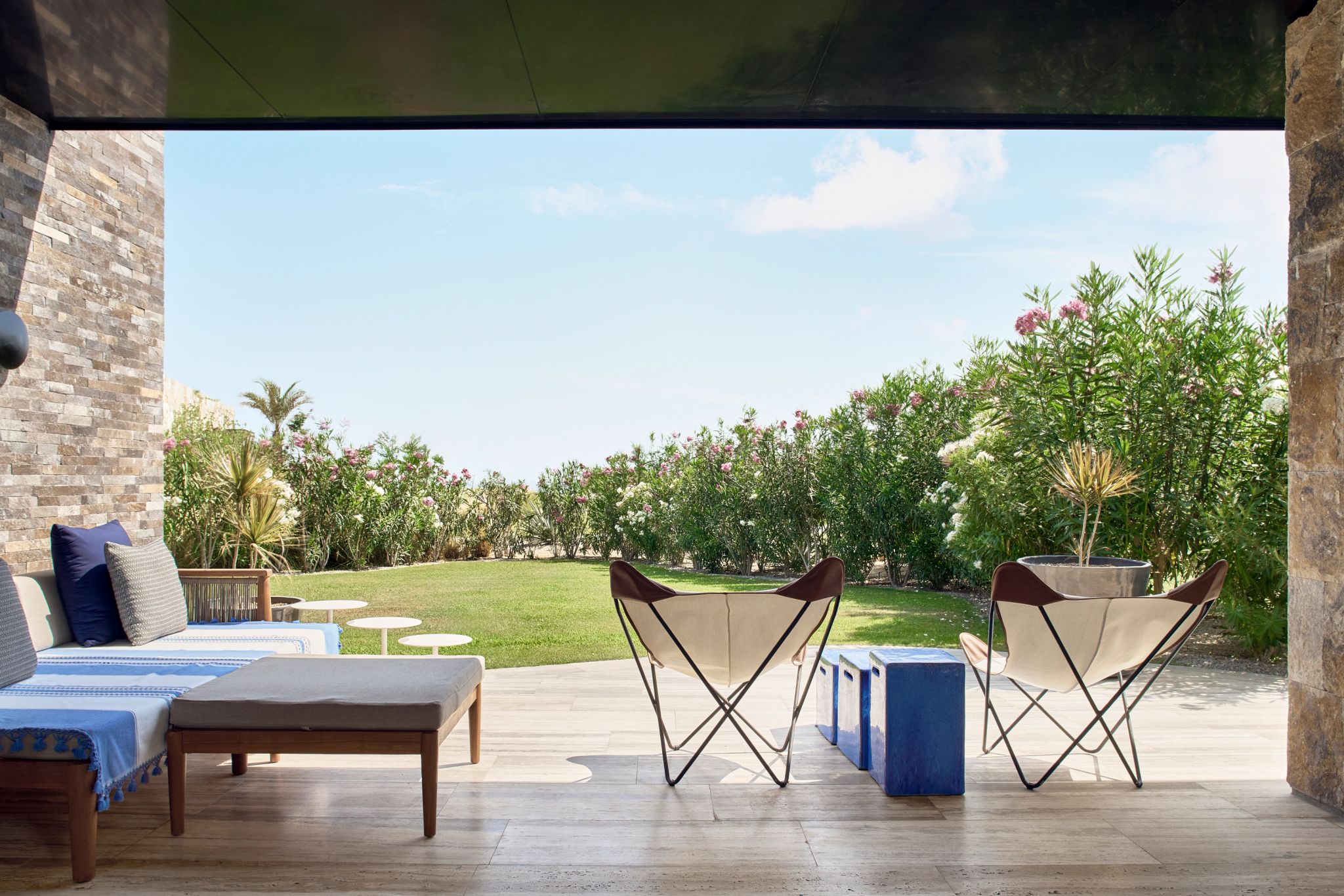 Partial Ocean View King Ground Floor Terrace terraço privativo - terraço mobiliado - quarto com terraço