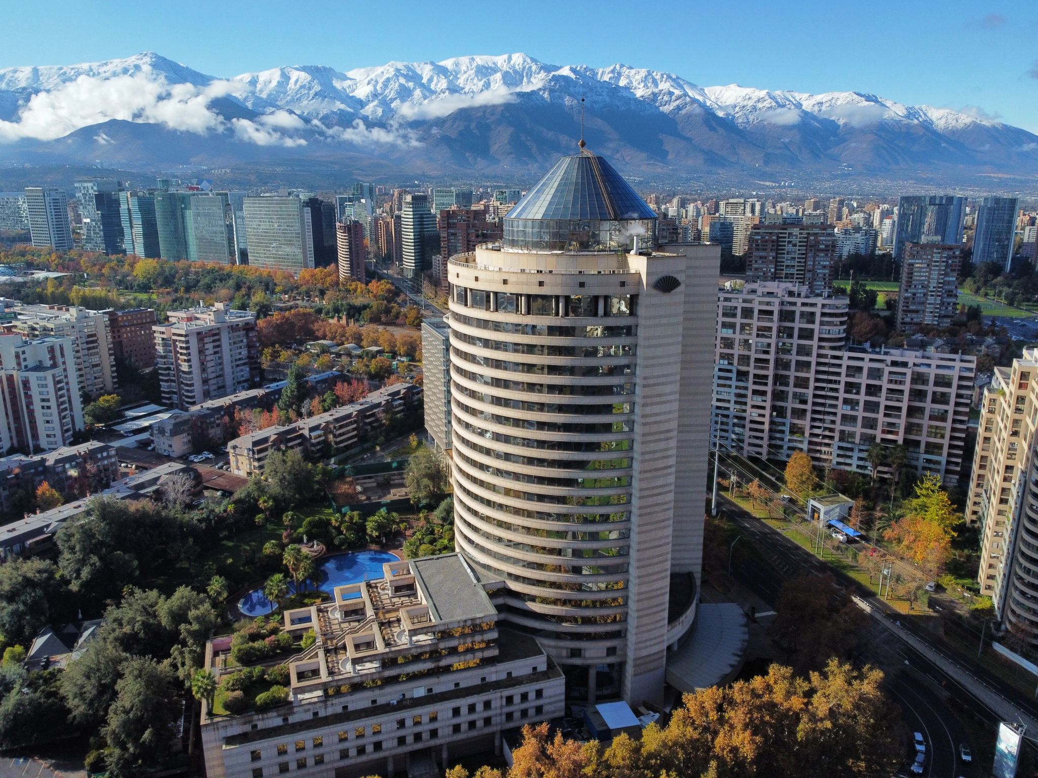 hotel vista cordilheiras - picos nevados - cidade de santiago - hotel com piscina