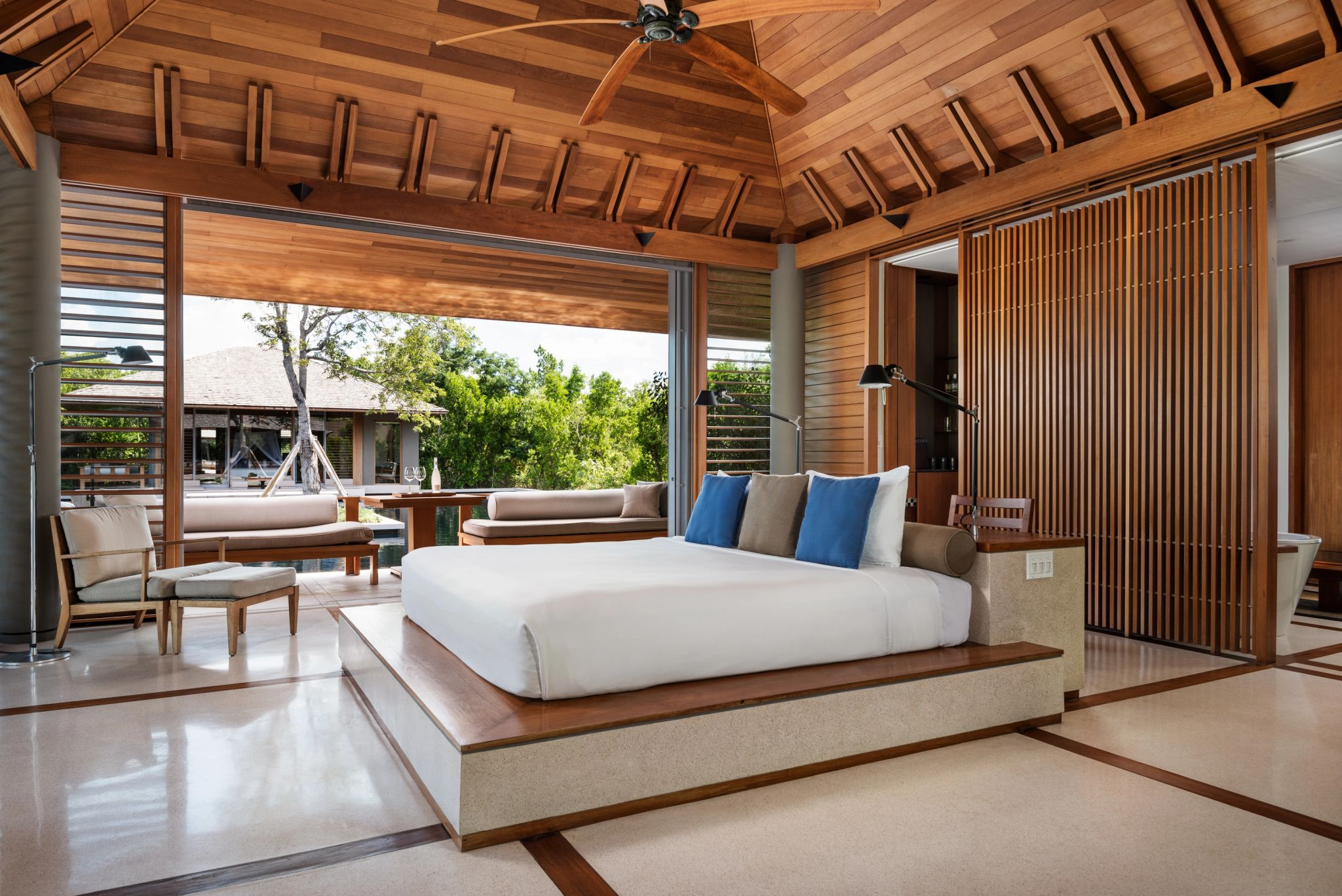 Six Bedroom Beach Sala Villa vila ampla - cama de casal