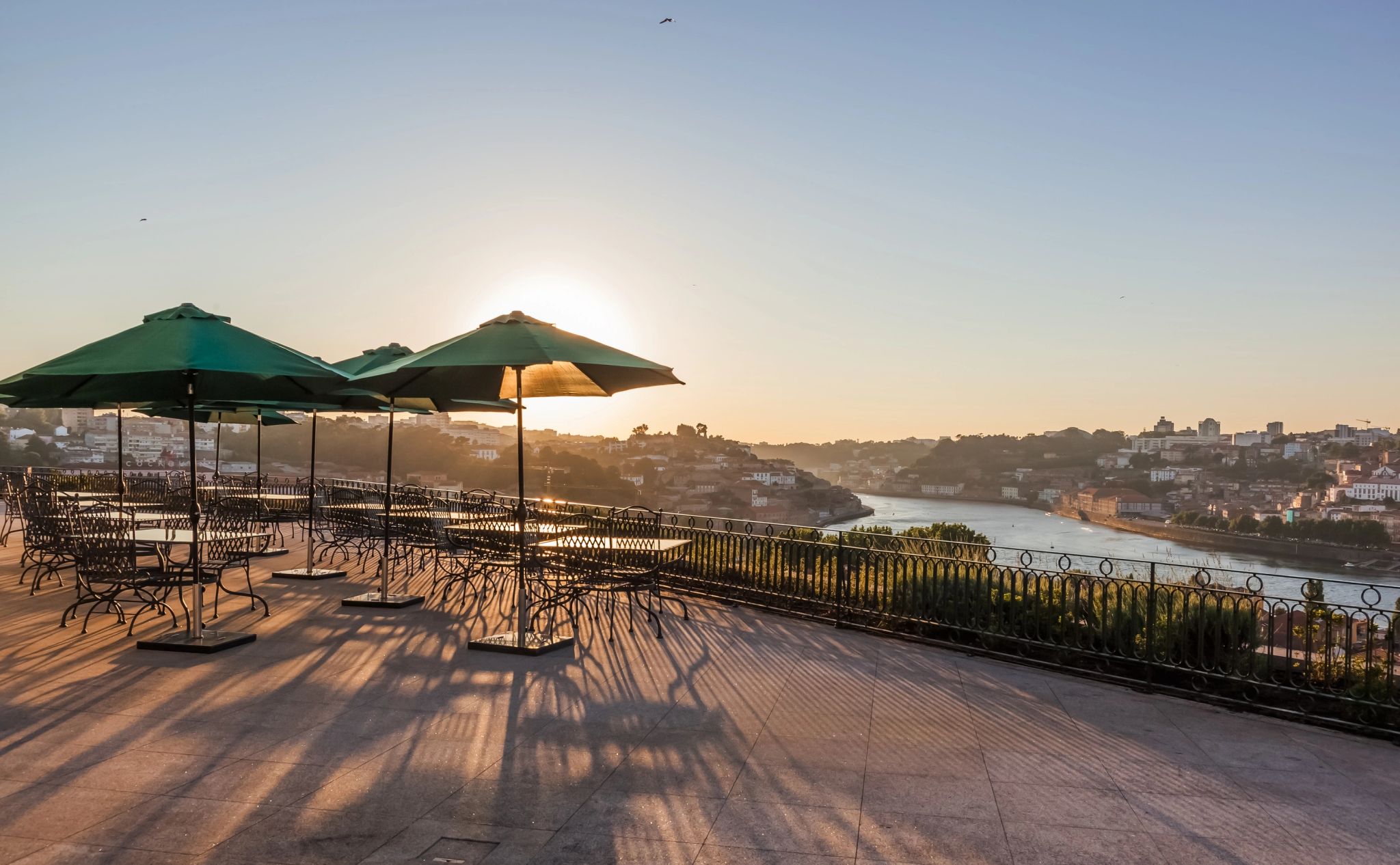 terraço com vista – vista cidade porto – area externa hotel