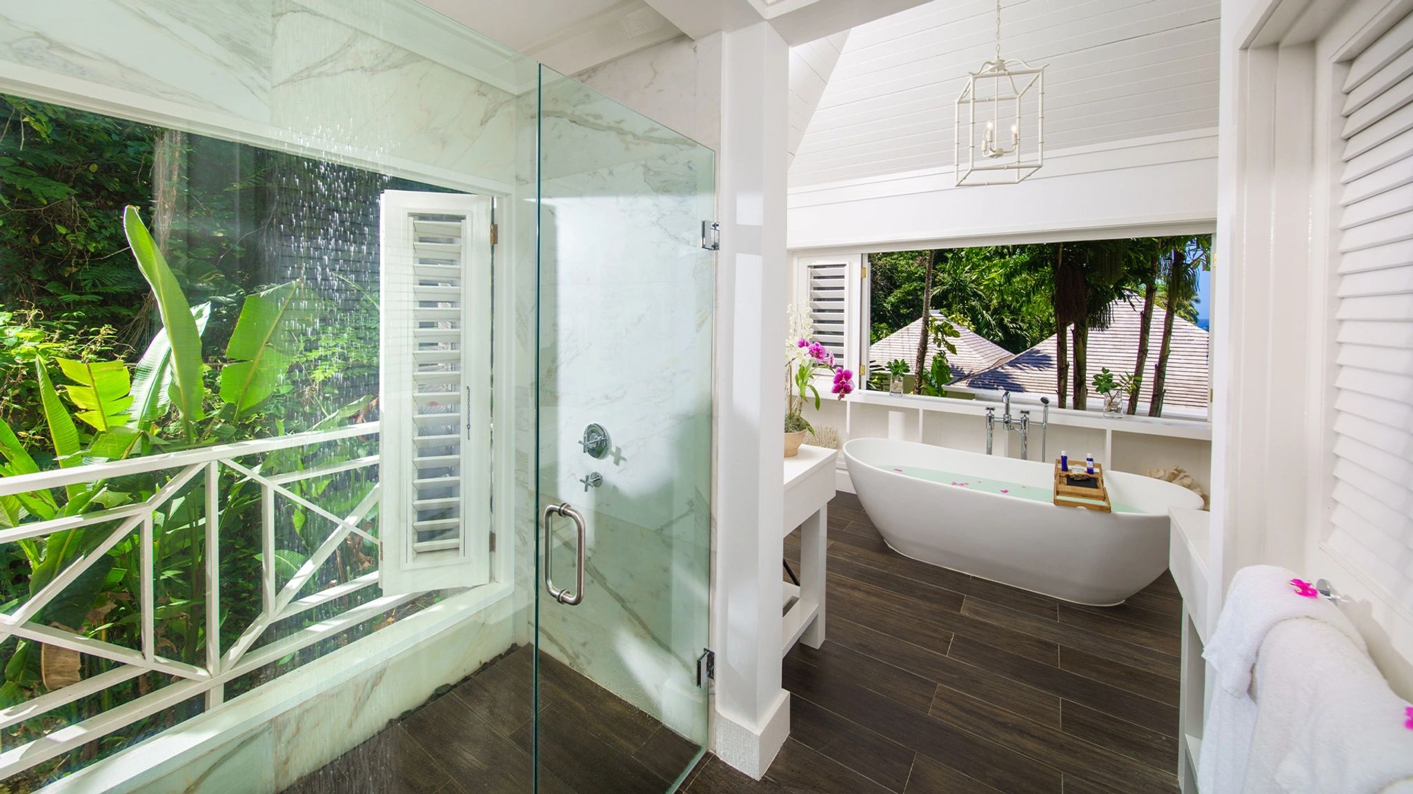 Five Bedroom Signature Villa  banheira de imersao - banho relaxante - banho premium