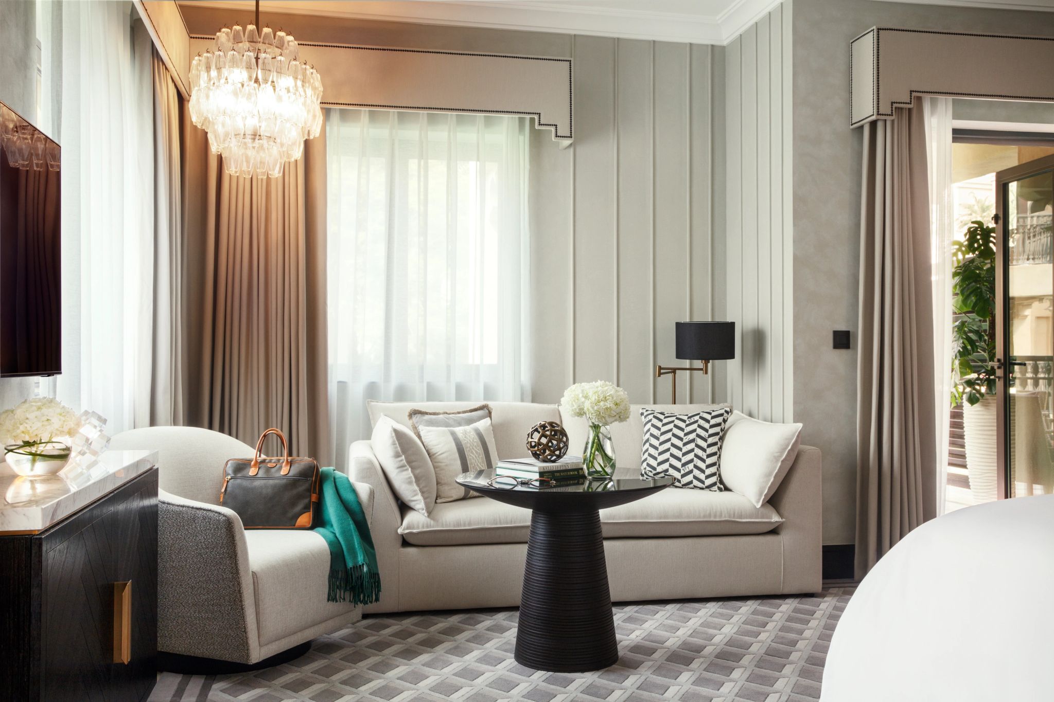 Palm House Lagoon quarto de luxo - sala de estar - mesa de jantar