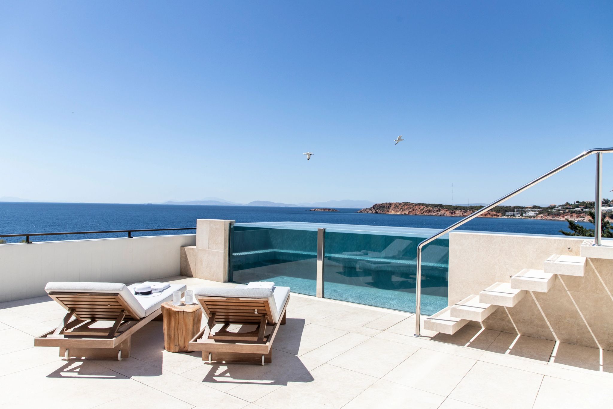 Nafsika Ambassador Suite banho de sol - piscina frente mar - suite com piscina