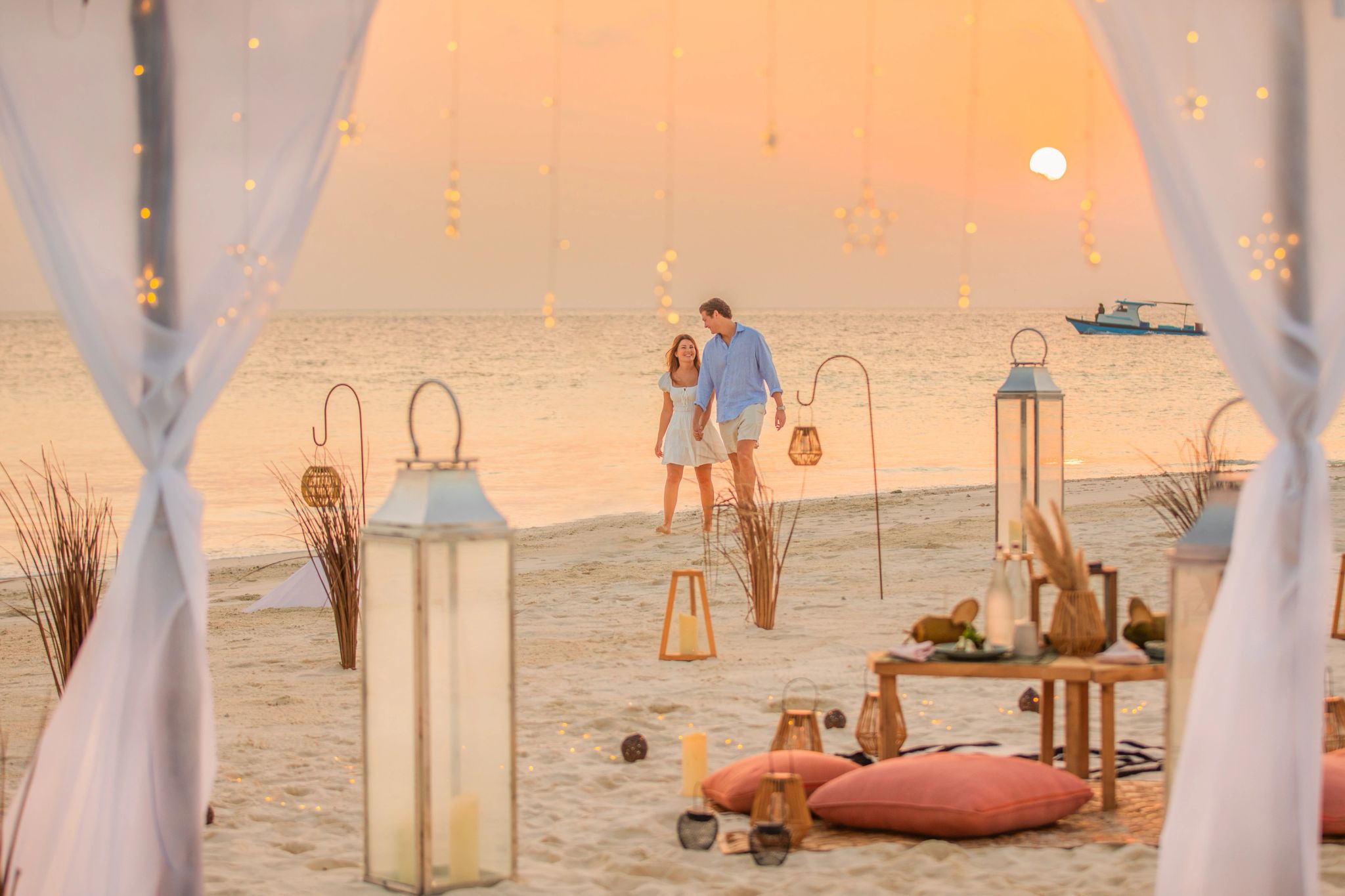 Jantar em Turtle Beach jantar romantico casal - mesa privada praia - por do sol mar