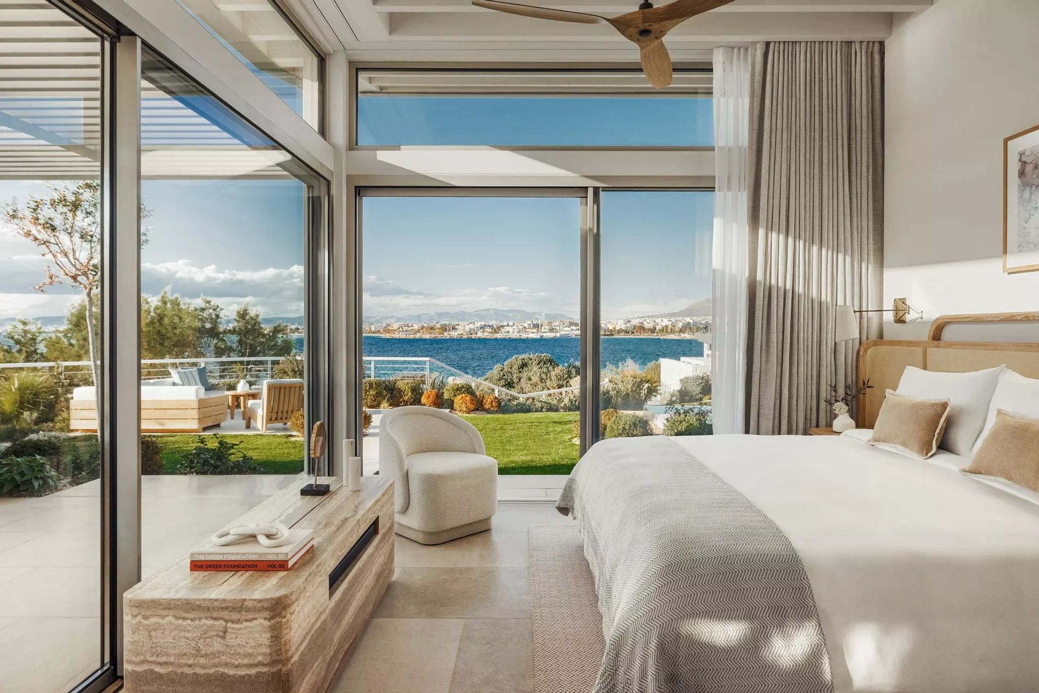 cama king - suite principal - vista mar egeu