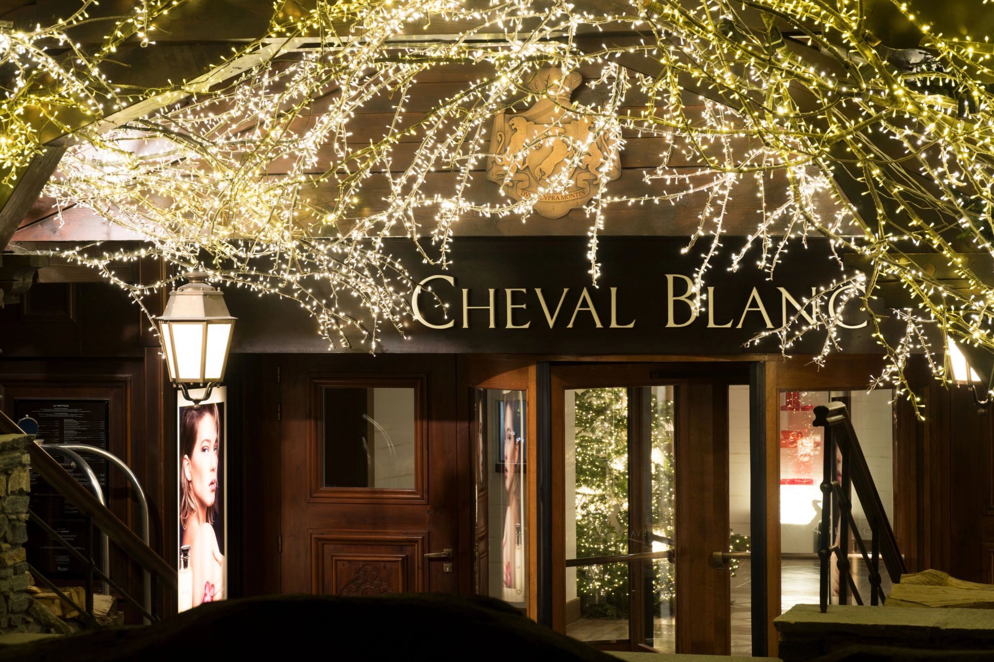 entrada do hotel – hotel luxuoso – cheval blanc 