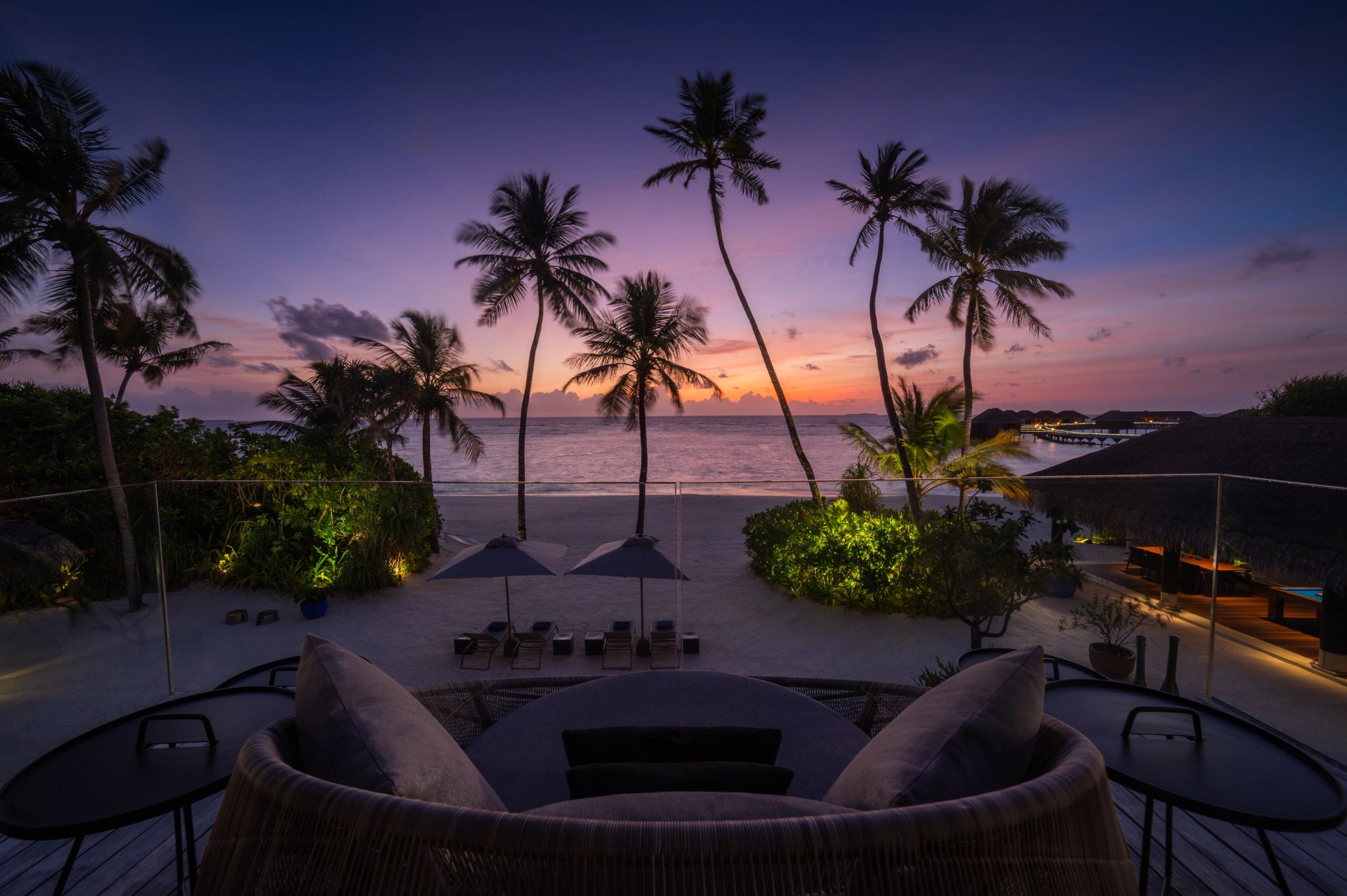 por do sol nas maldivas – vista para a praia – area externa villa