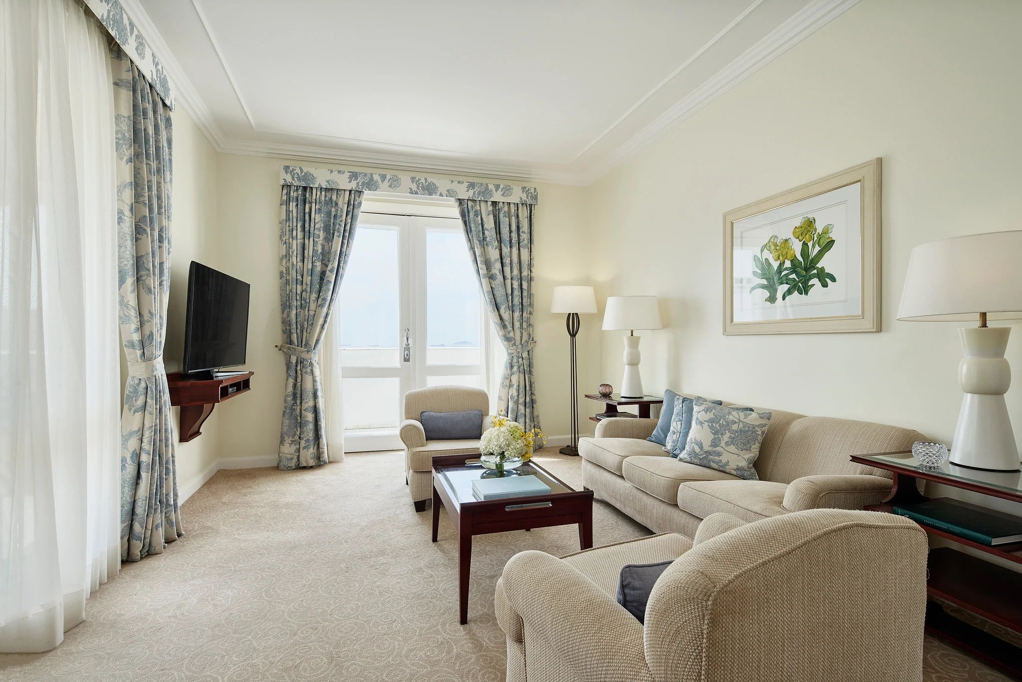 sala de estar da suite - suite vista mar - suite de hotel