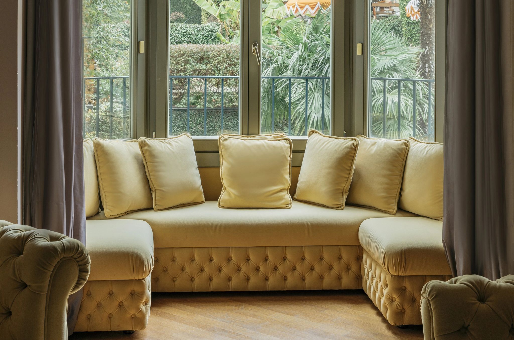 Park View Deluxe  sala de estar – design chique – vista parque