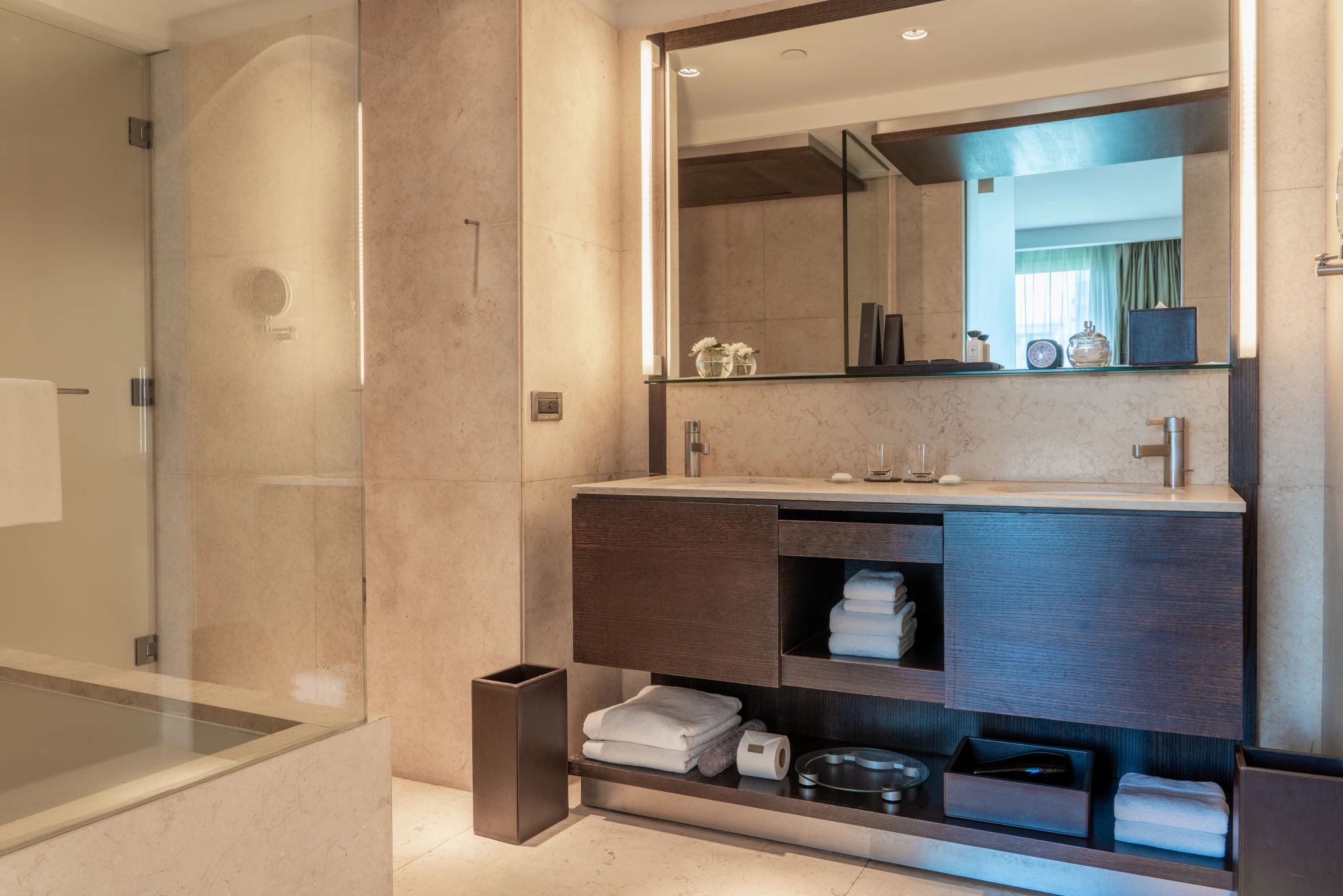 banheiro quarto twin deluxe - banheiro moderno