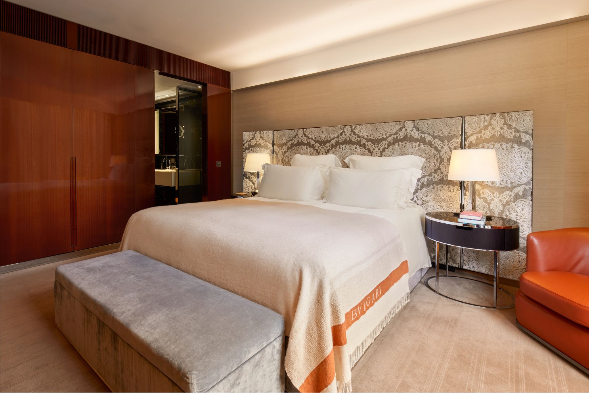cama king - quarto de hotel - quarto vista londres