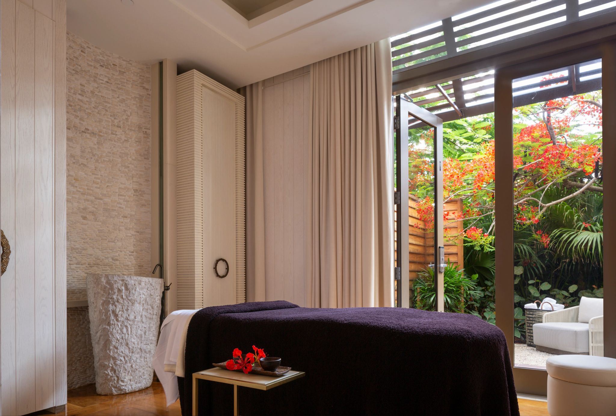 massagem relaxante – tratamentos de spa – spa bem estar - sala de tratamento - bem estar