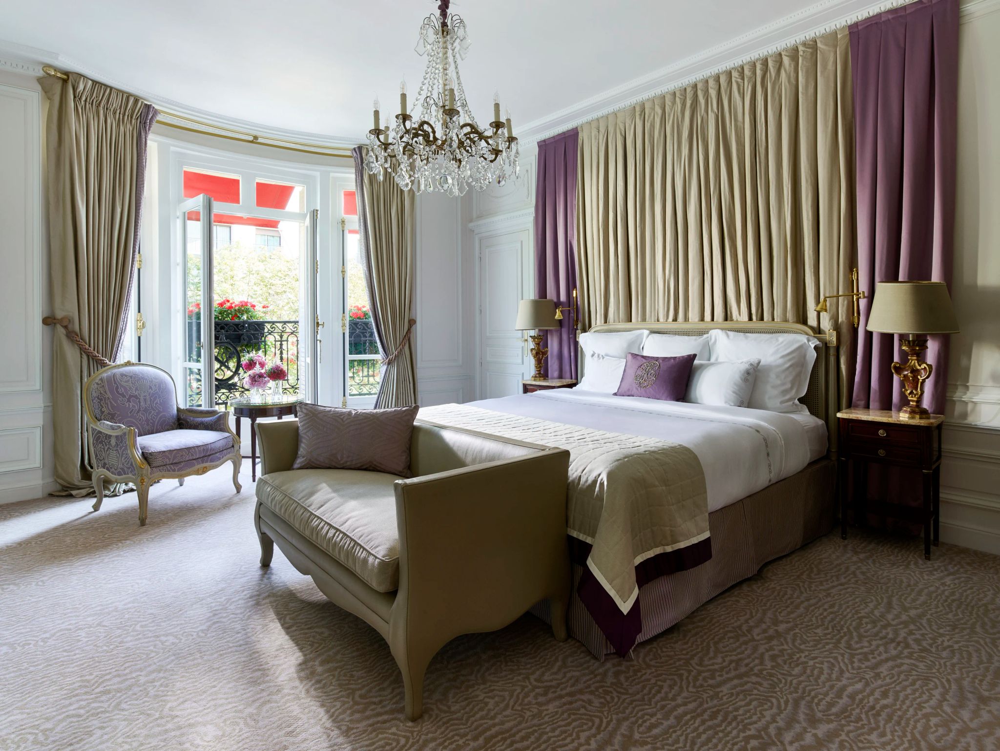 suite de hotel - suite do plaza athenee - cama king-size