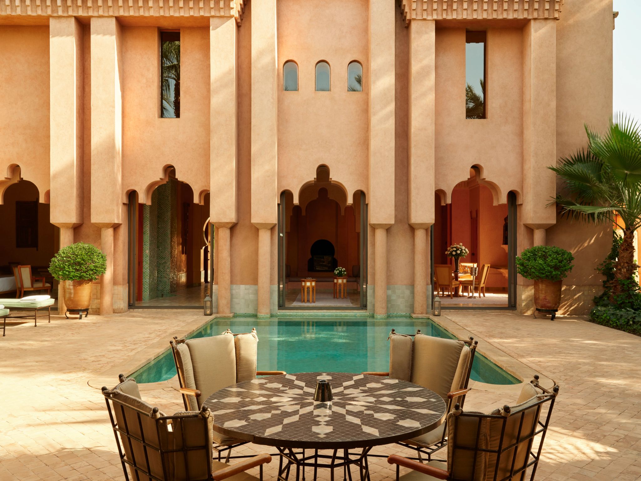 Grand Two Bedroom Villa mesa de jantar - refeiçoes ao ar livre – arquitetura classica - piscina privativa