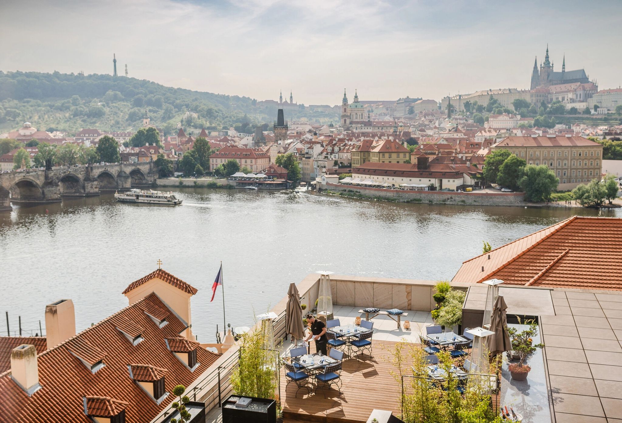 Vista da Cidade vista ampla da cidade de praga a partir do four seasons hotel