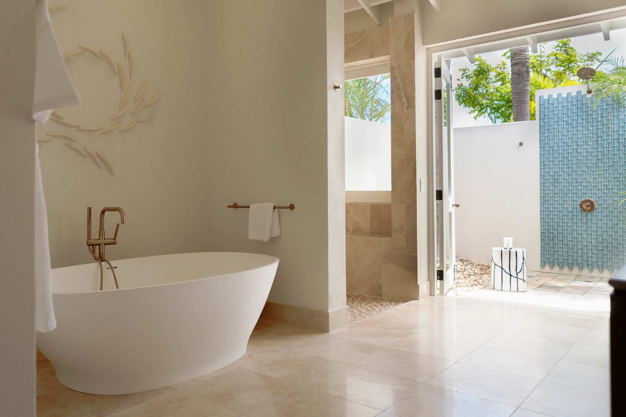 Beachside Suite Plunge Pool banho de banheira - banho premium - banheira de imersao - suite com banheira