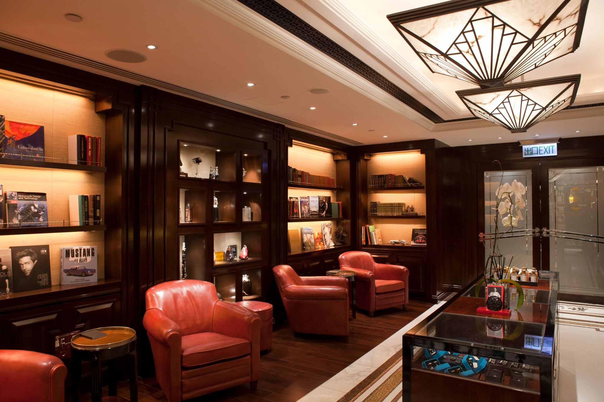 barbearia de luxo - hotel com salao - lounge de hotel - sala de espar - barbearia