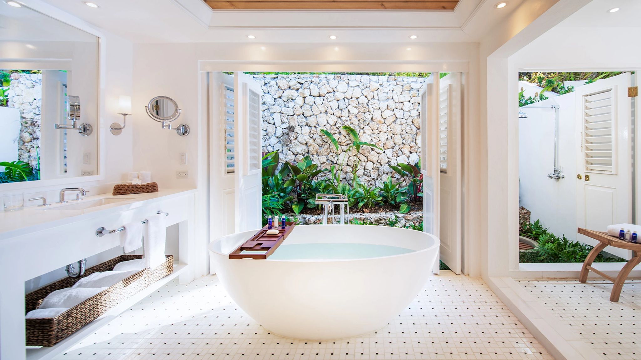 Four Bedroom Signature Villa  banheiro de luxo - banheiro moderno - banho premium