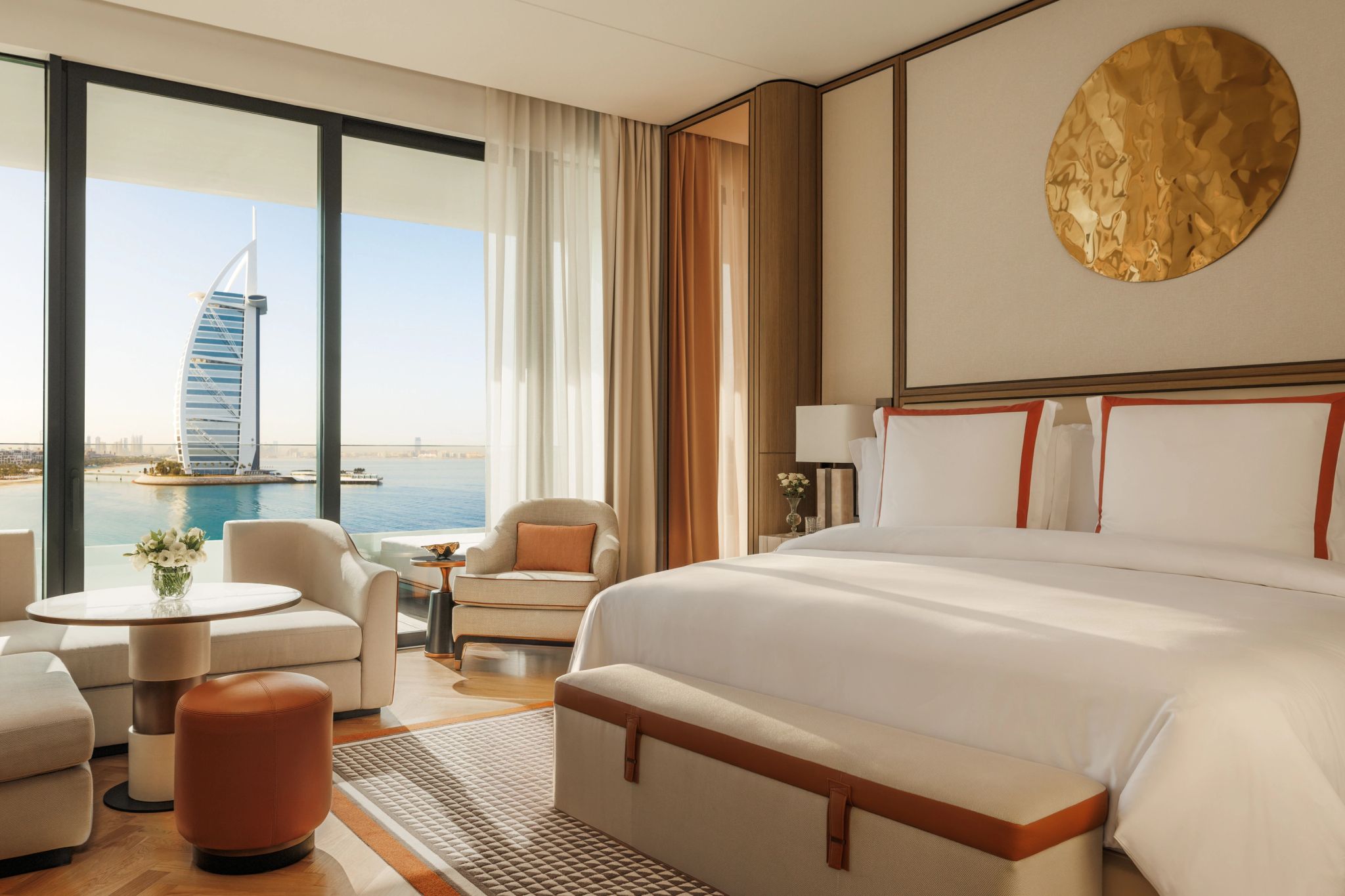 cama king-size - quarto de casal - decoracao do hotel