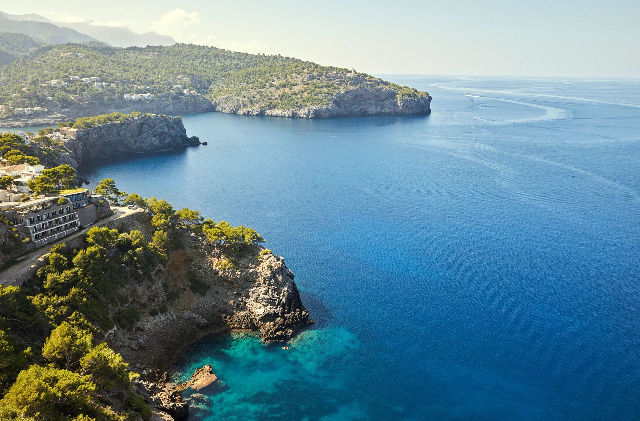 Vista aérea do resort destino de praia - hotel frente mar - praia paradisiaca
