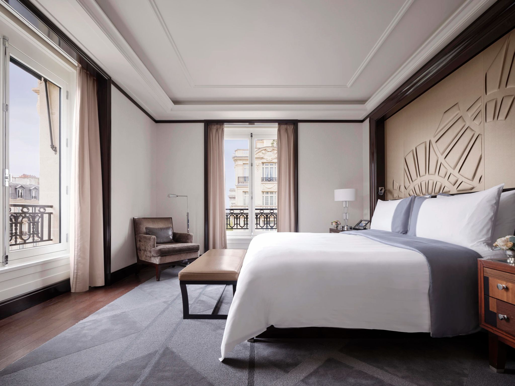 grand premier suite - suites peninsula paris