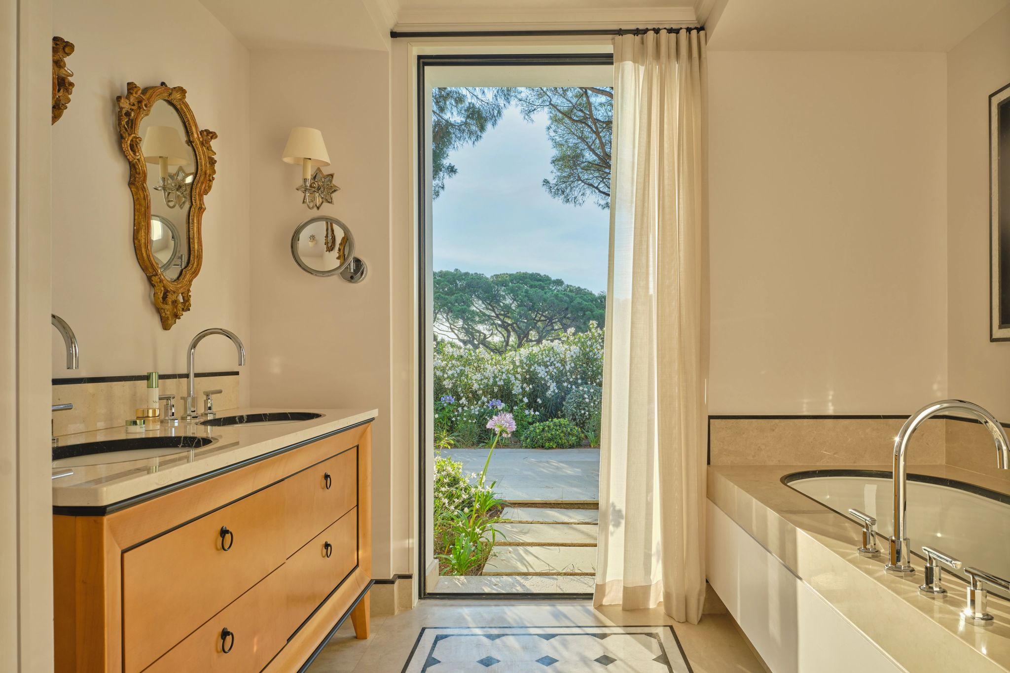 Suite Victoire banheiro suite – banho relaxante – banheira de imersao