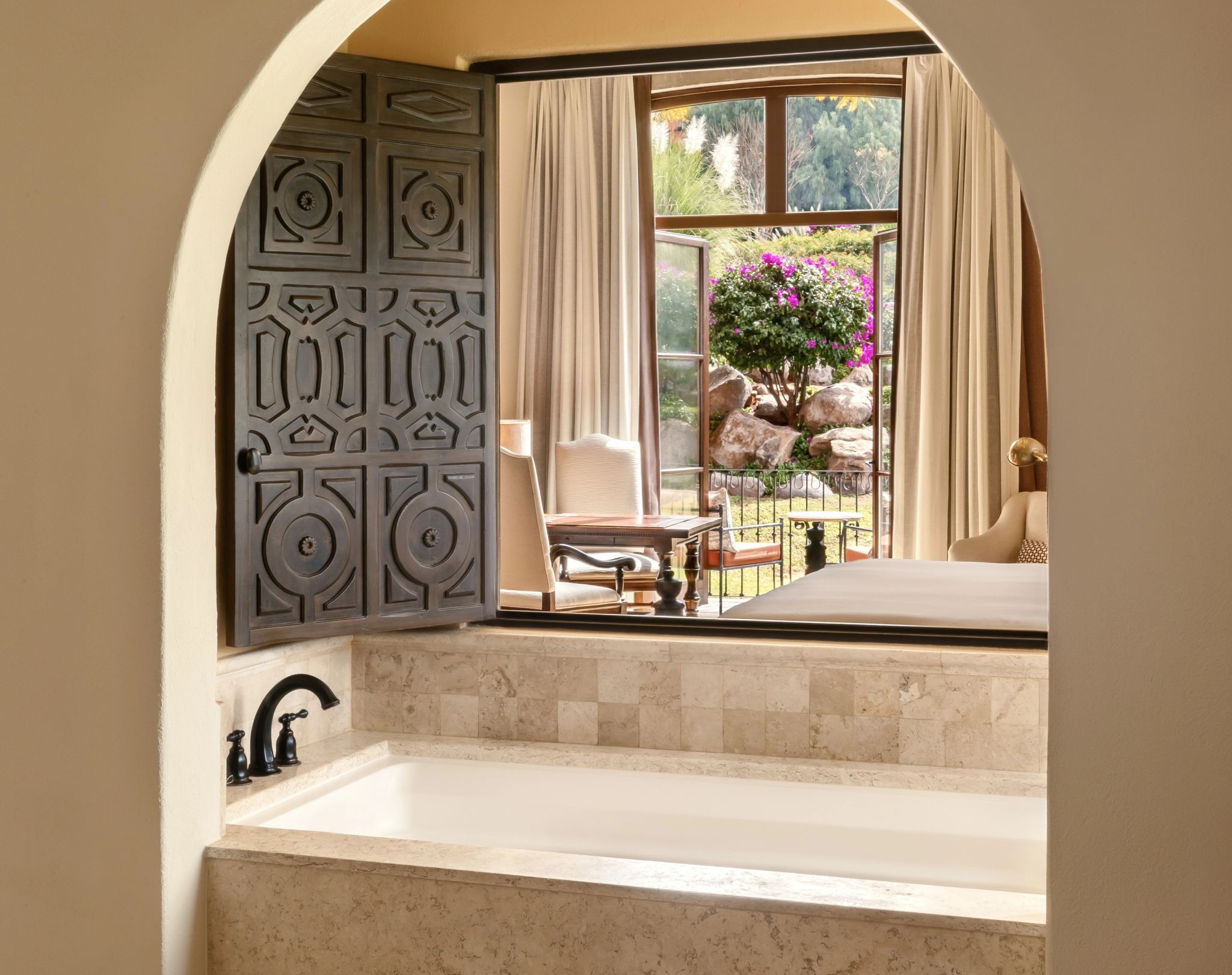 Deluxe Colonial King banheiro premium - banheira de imersao - vista deslumbrante