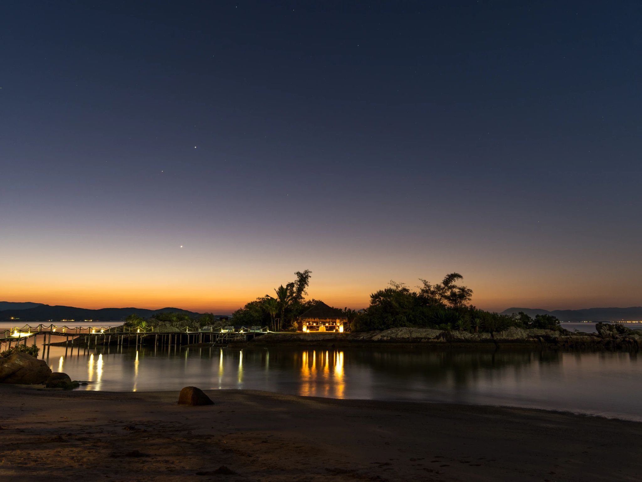 Experiências gastronômicas jantar na ilha em ponta dos ganchos