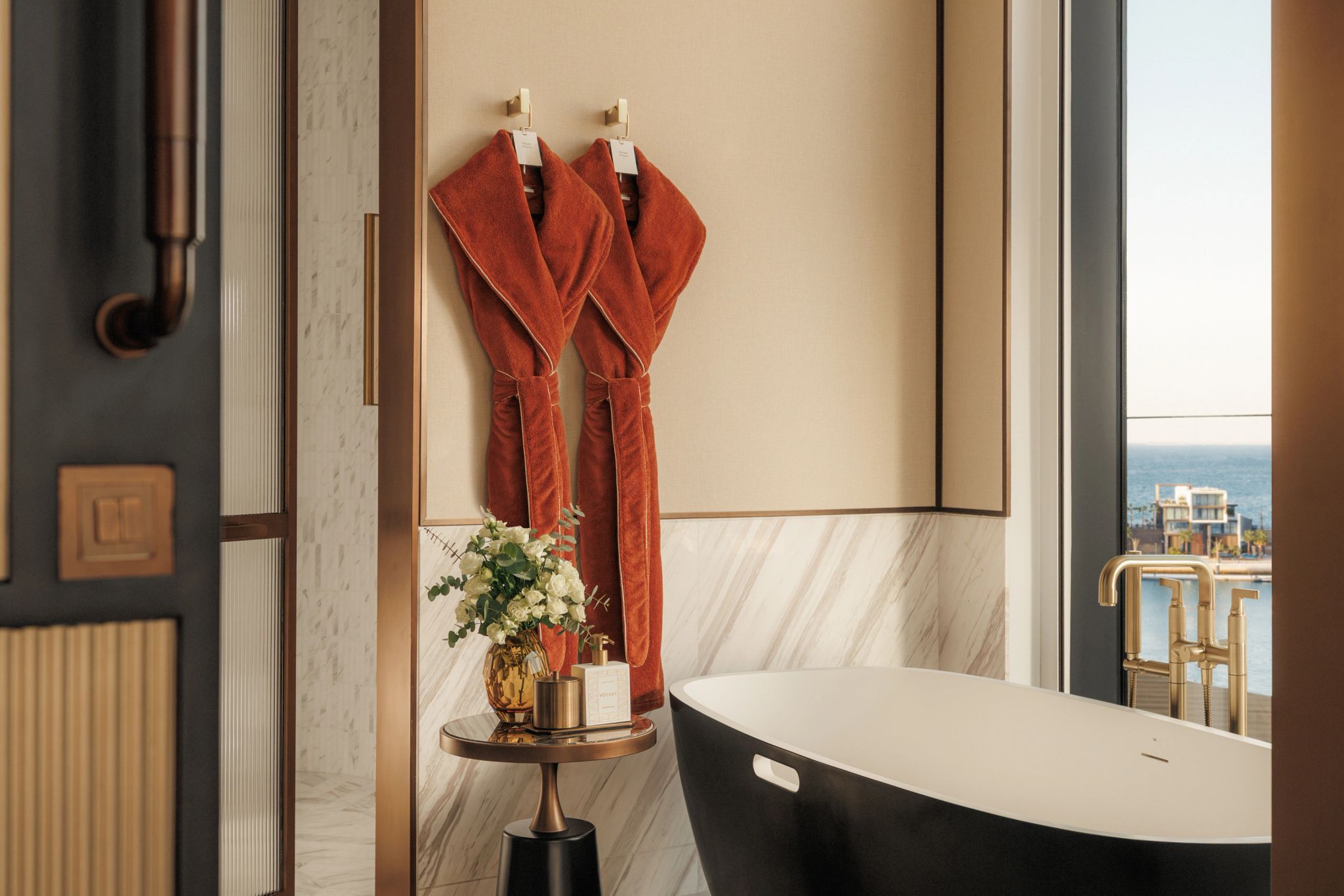 Ocean Terrace Suite banheira vista mar - banheiro de luxo - suite premium