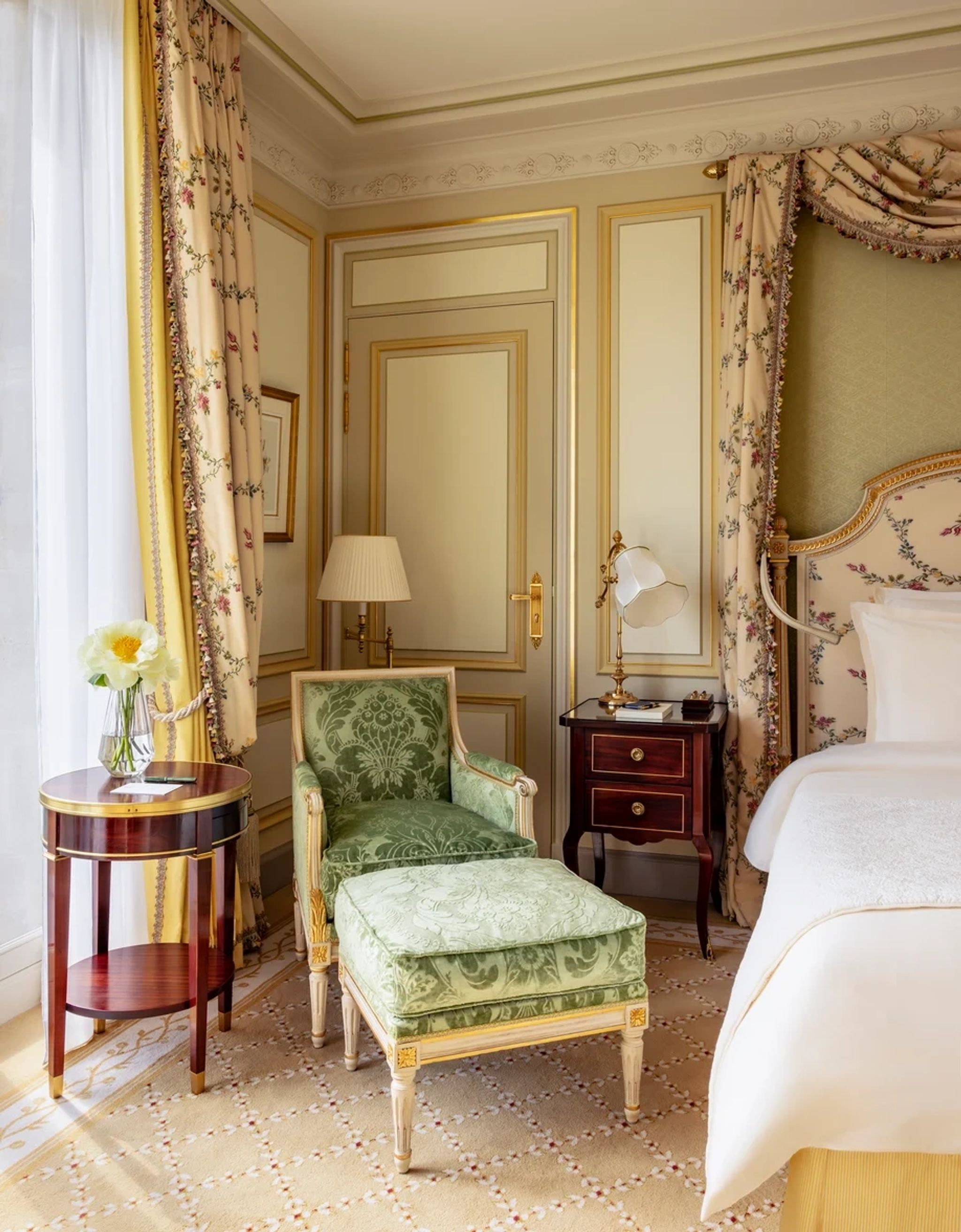 quarto luxuoso - suite premium - decoracao classica 