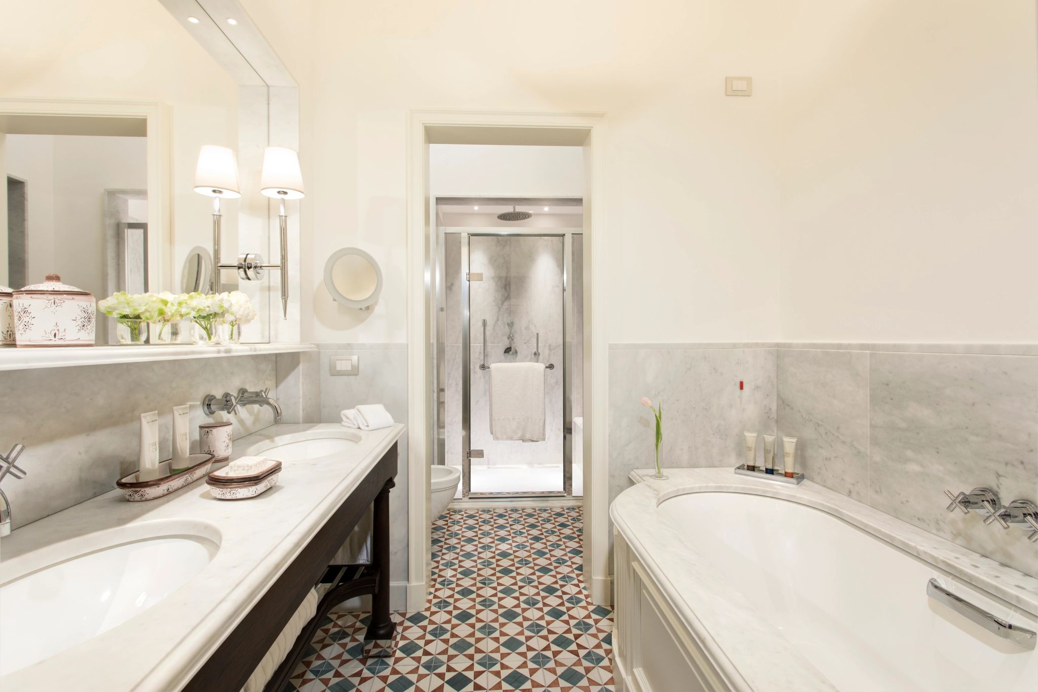 Sea View Suite banheiro de luxo – banheira de imersao - banho premium - banho relaxante