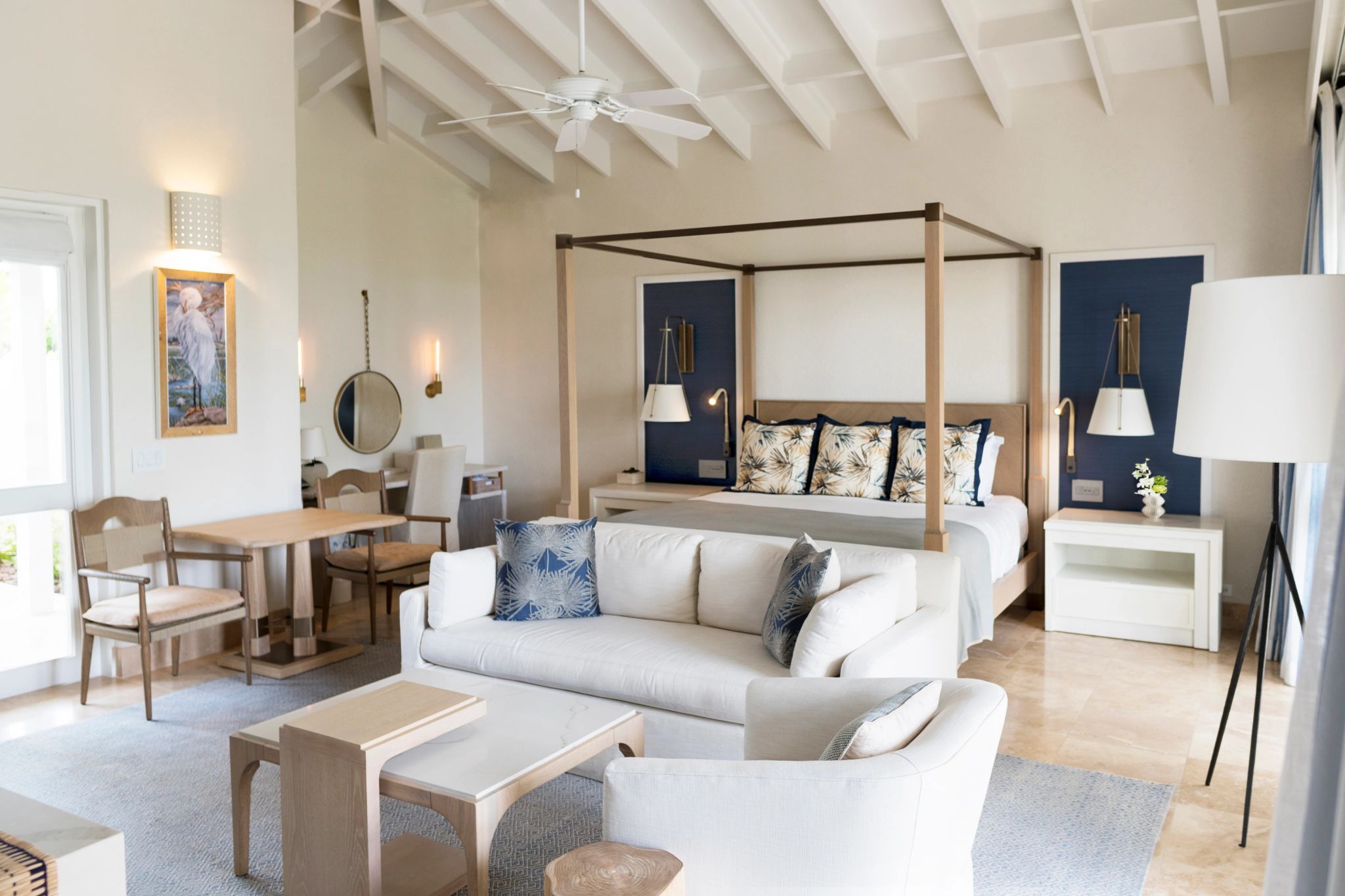 Beachside Suite Plunge Pool suite casal - sala de estar - suite com sala - suite moderna - cama de dossel