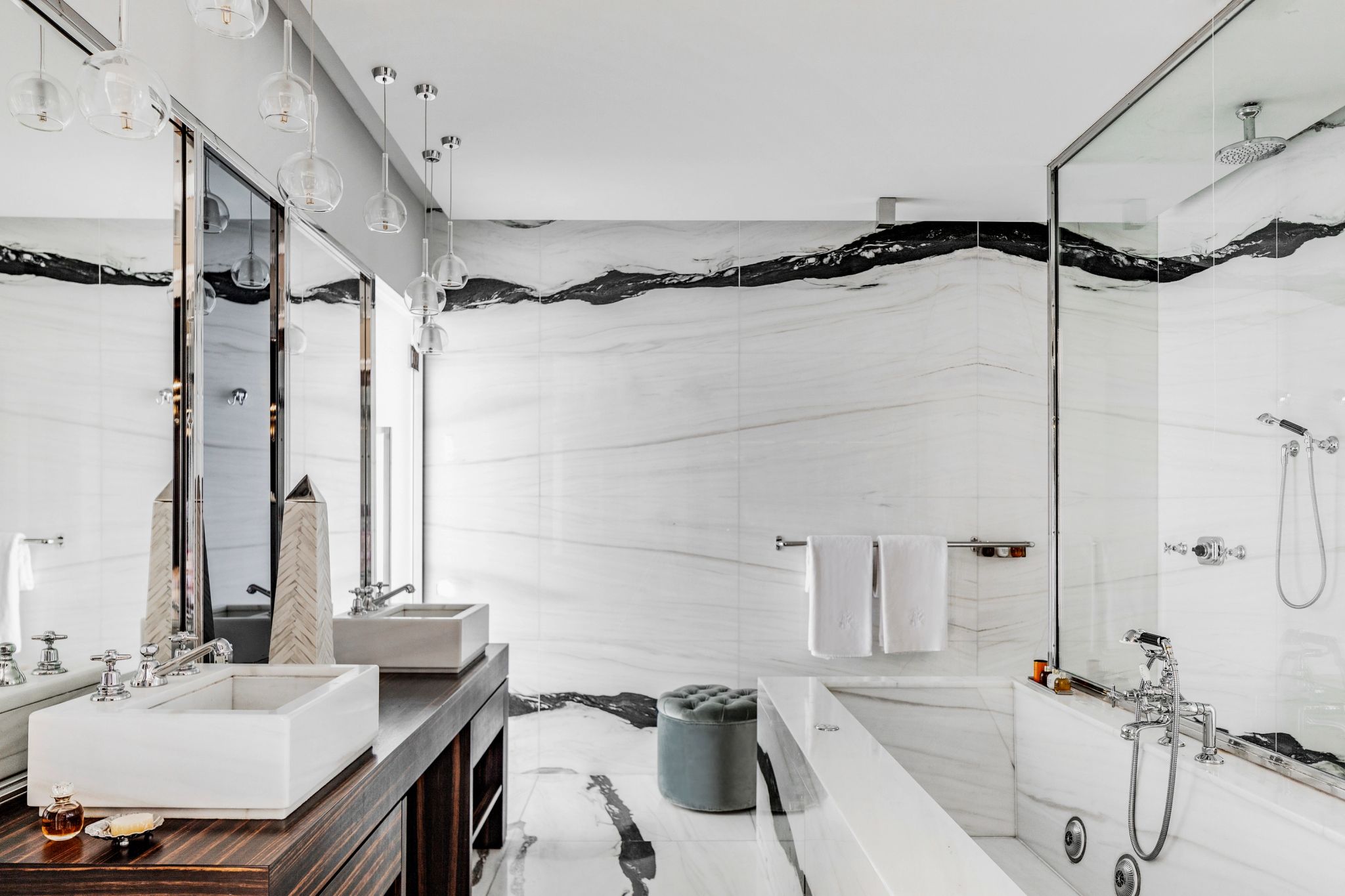 Suite Emilia banheira de imersao – banheiro premium – decoracao de luxo