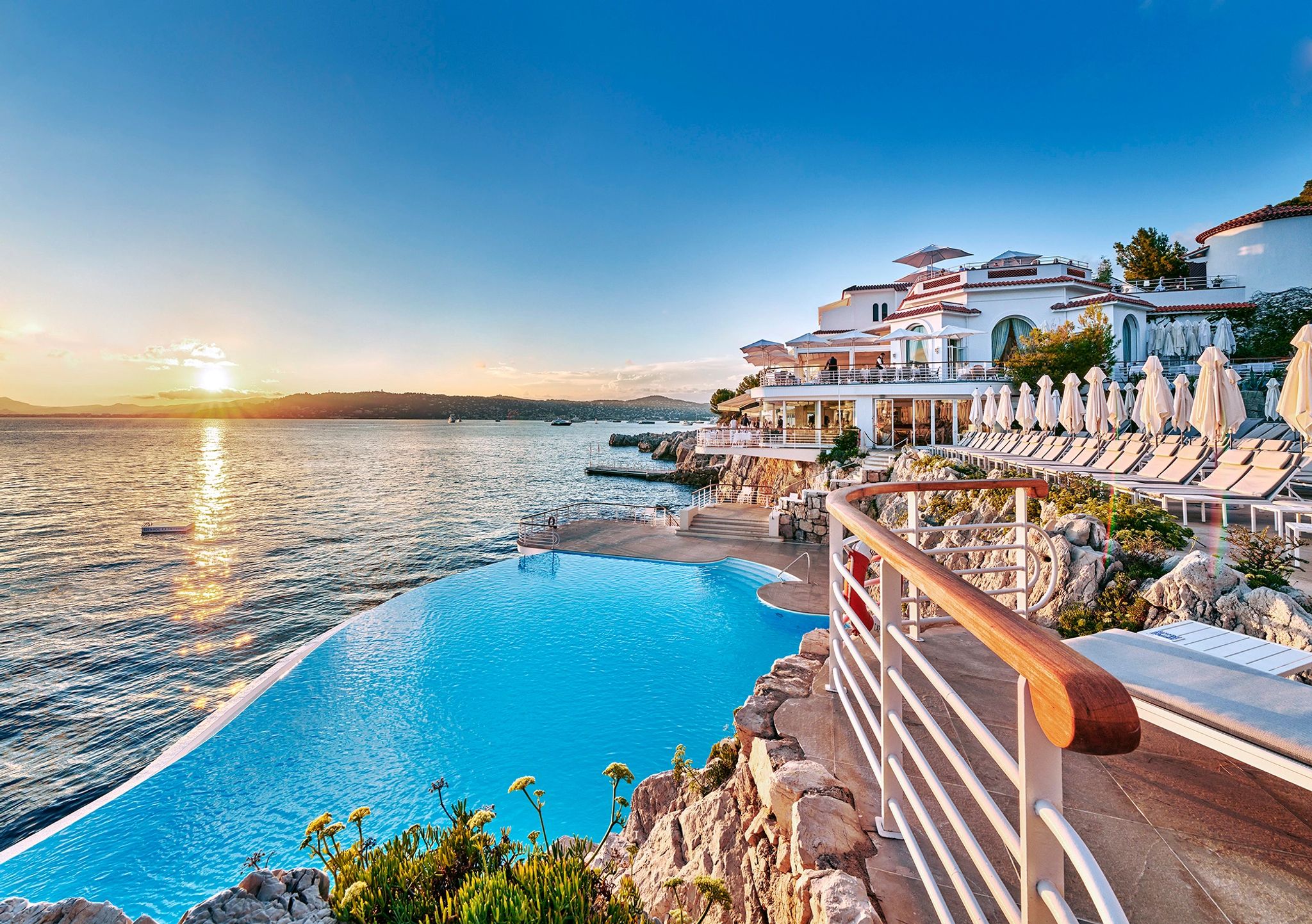 Hotel Du Cap-Eden-Roc piscina externa – hotel vista mar – hotel beira mar