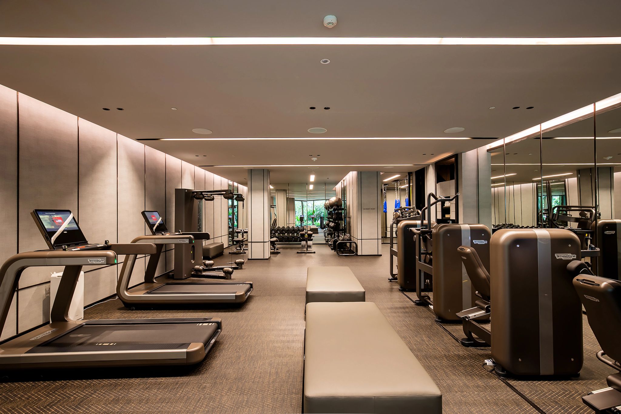 Academia do hotel academia moderna - espaço fitness - academia