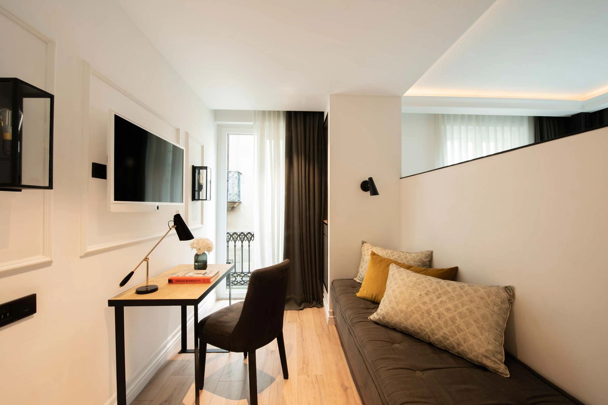 Junior Suite mesa de trabalho - sofa cama - sofa confortavel