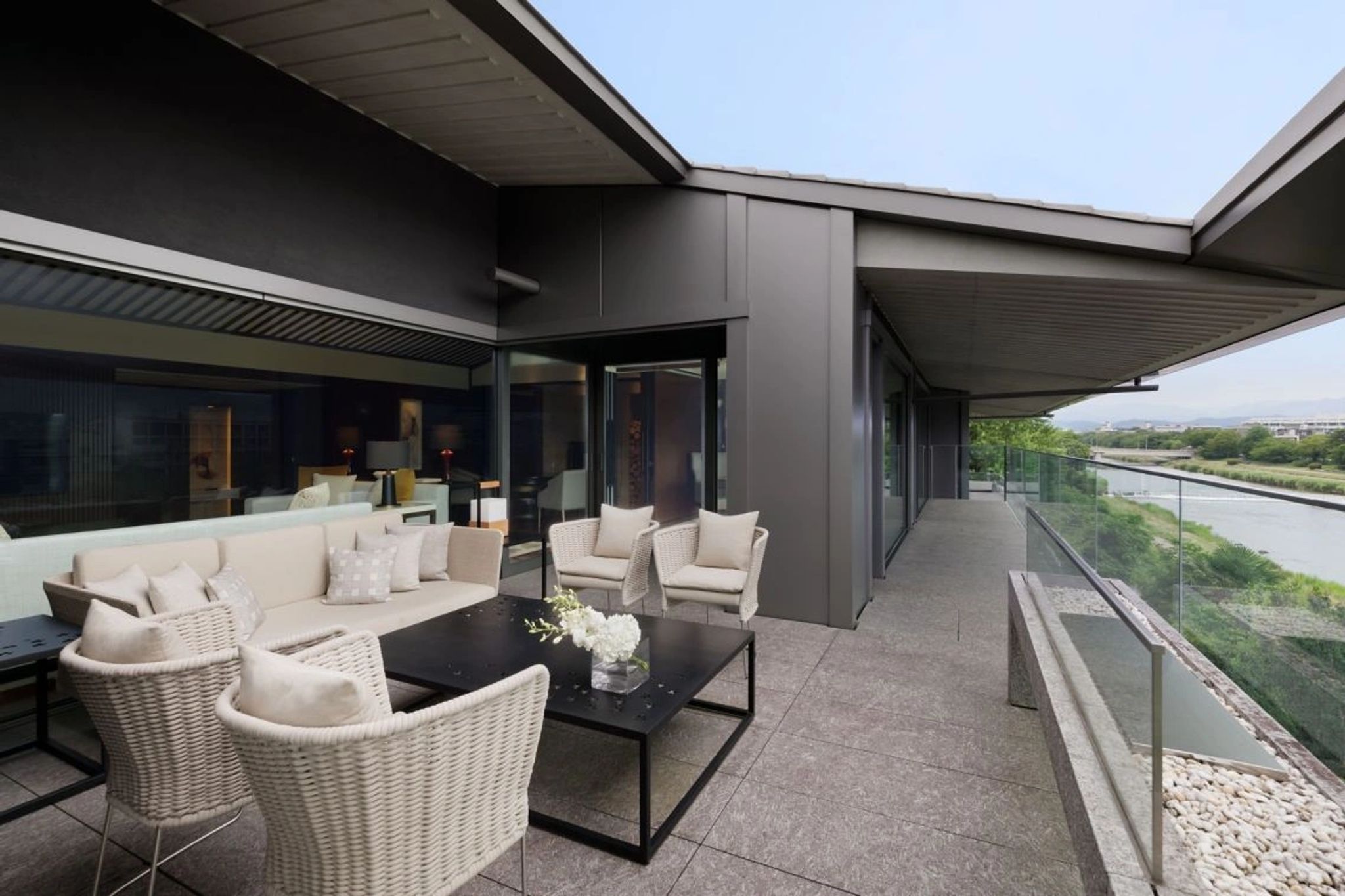 The Ritz-Carlton Suite varanda com vista – minimalismo japones – suite presidencial