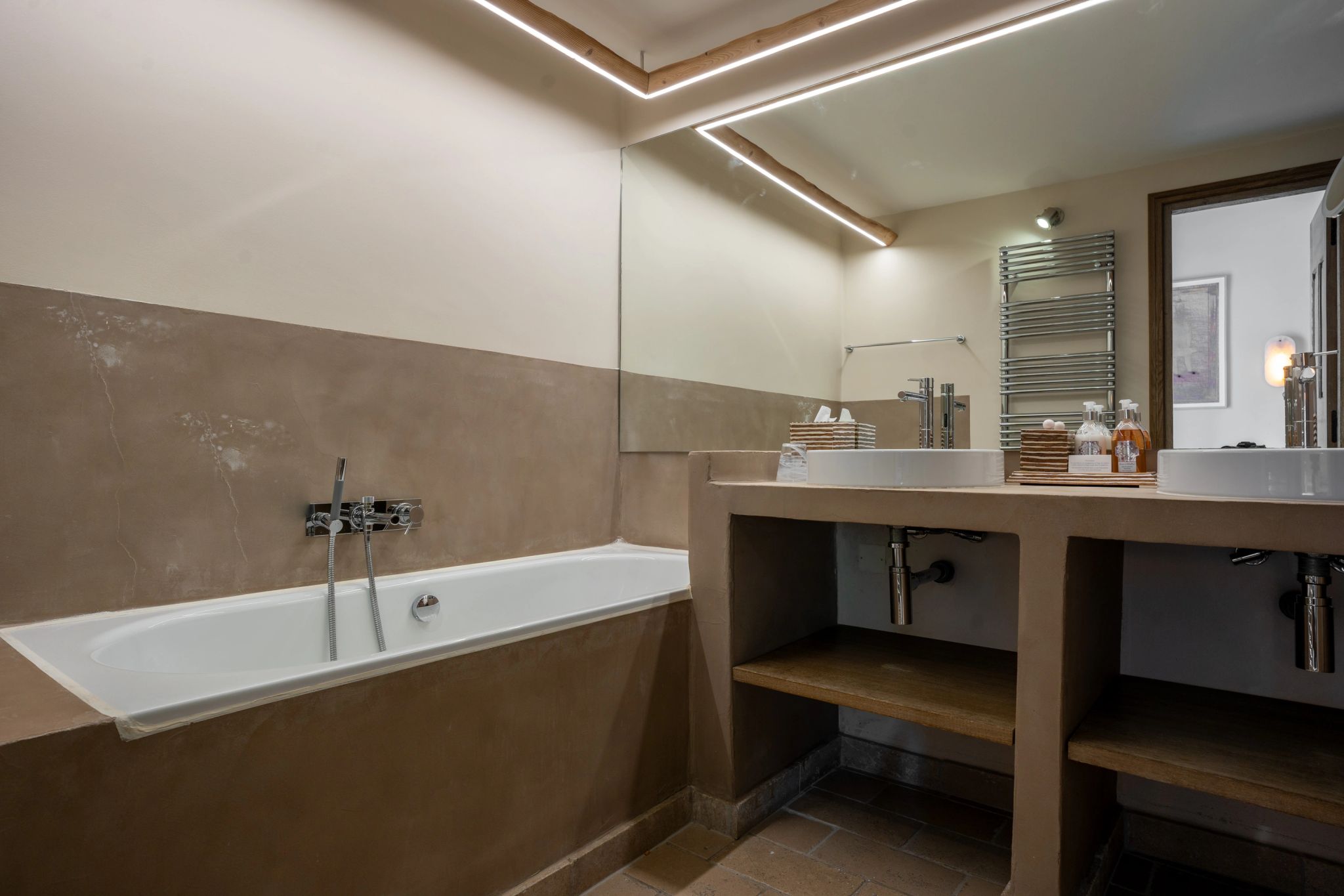 Family Duplex Suite banheira de imersao - banho premium - suite com banheira - banheiro de luxo