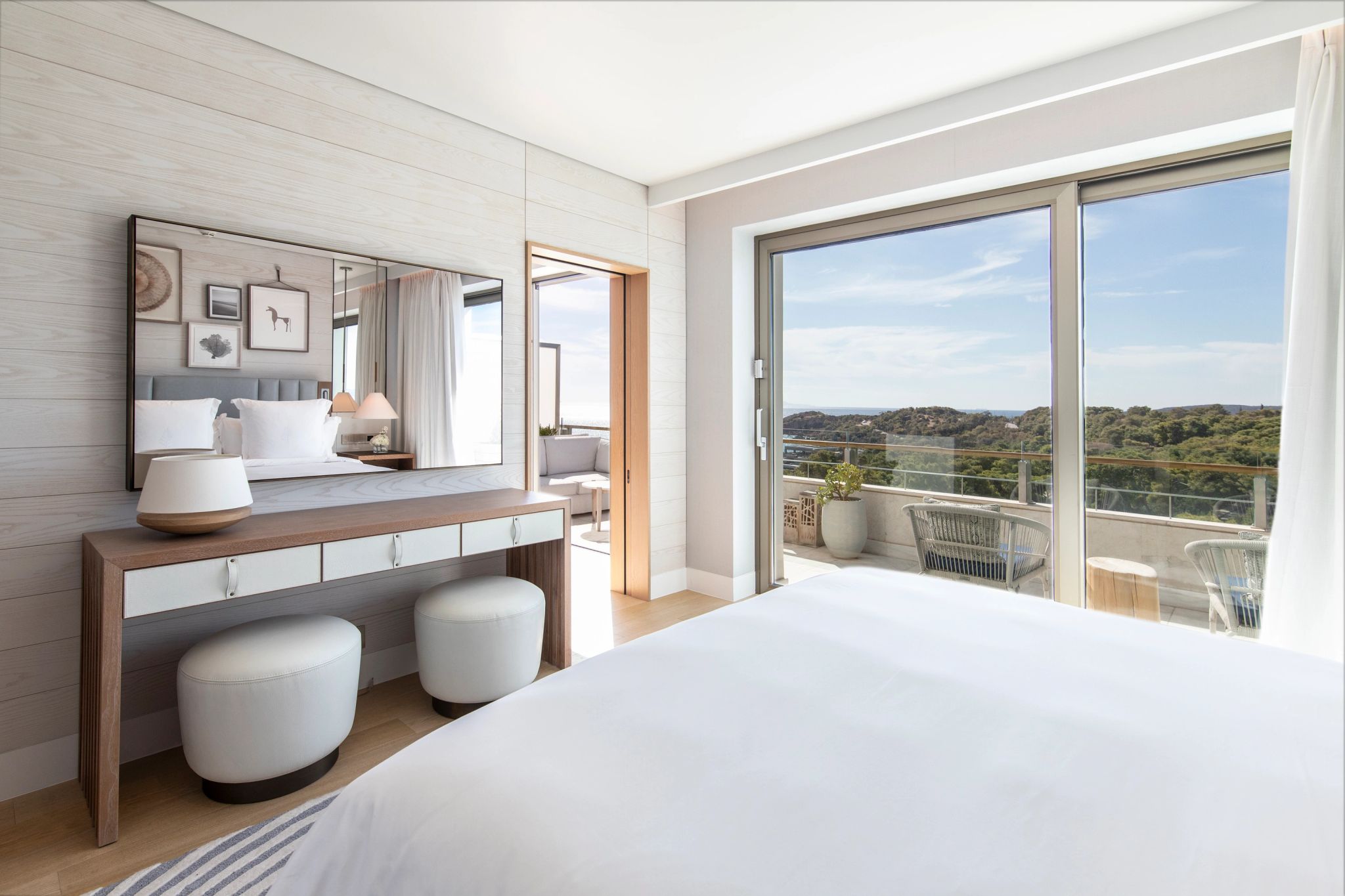 Arion Pine View Junior Suite suite moderna - suite com varanda - penteadeira
