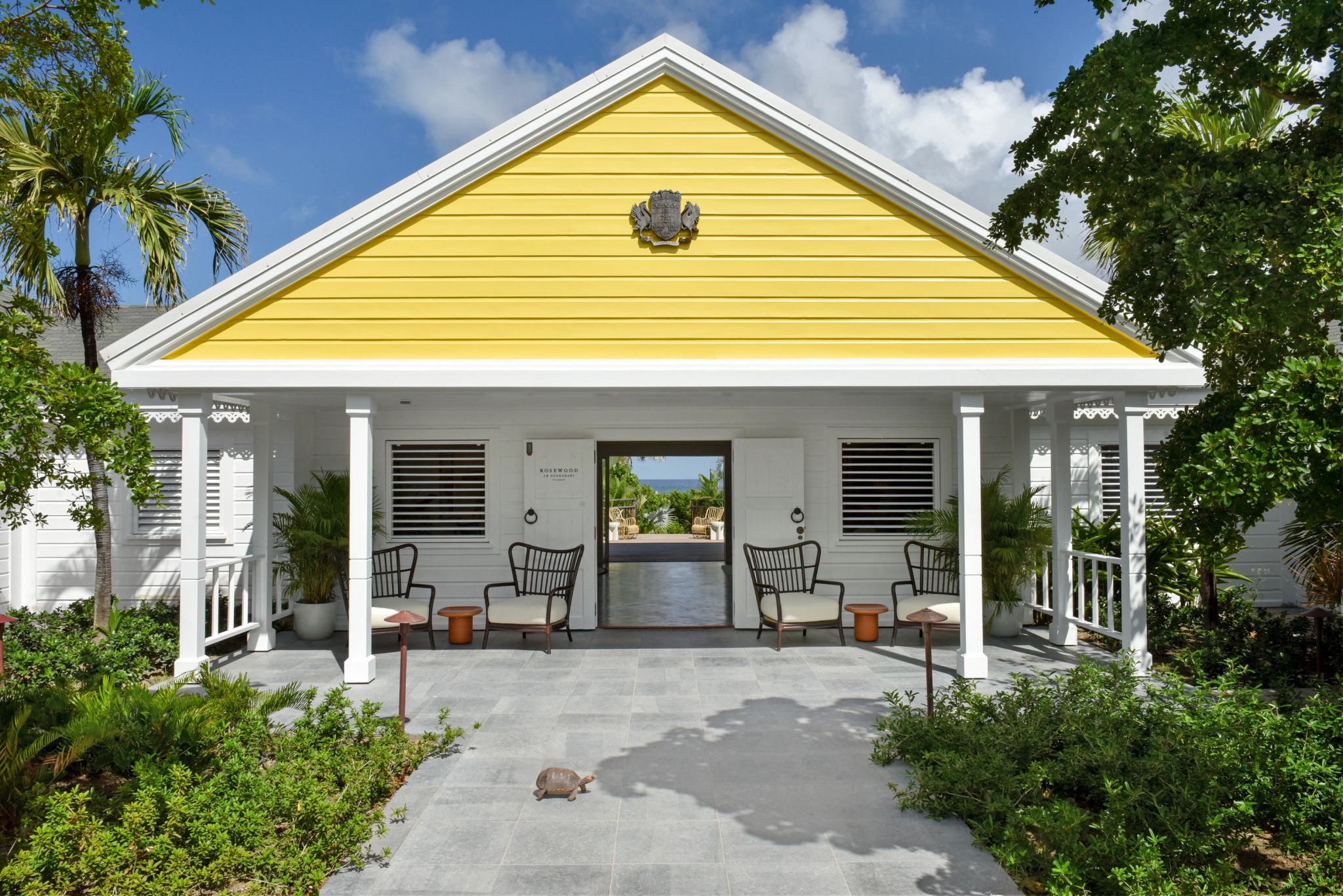 Entrada principal arquitetura de luxo – design de luxo – hotel dos sonhos