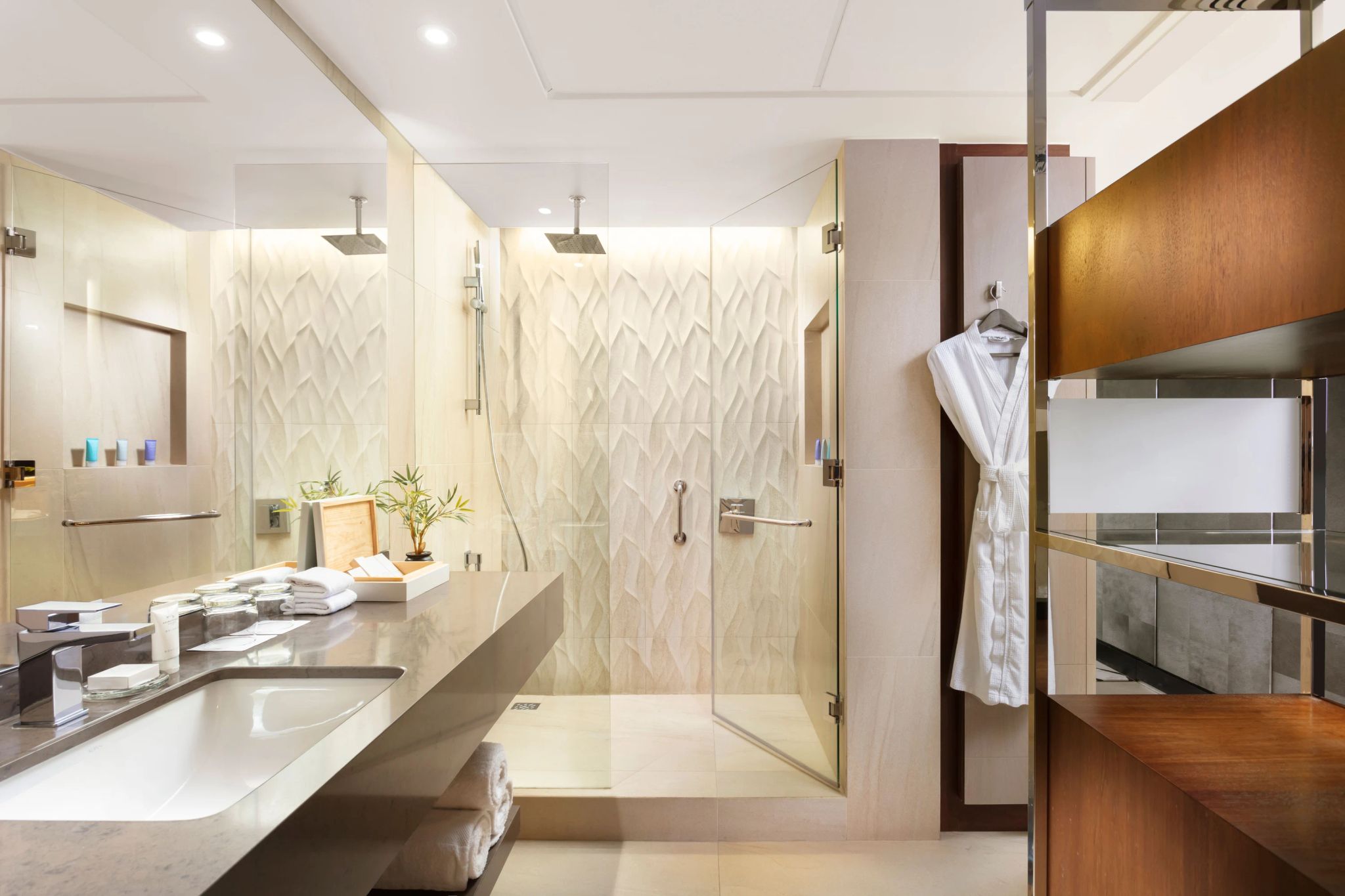 banheiro de luxo - decoraçao moderna - ducha de alta pressao - banheiro moderno