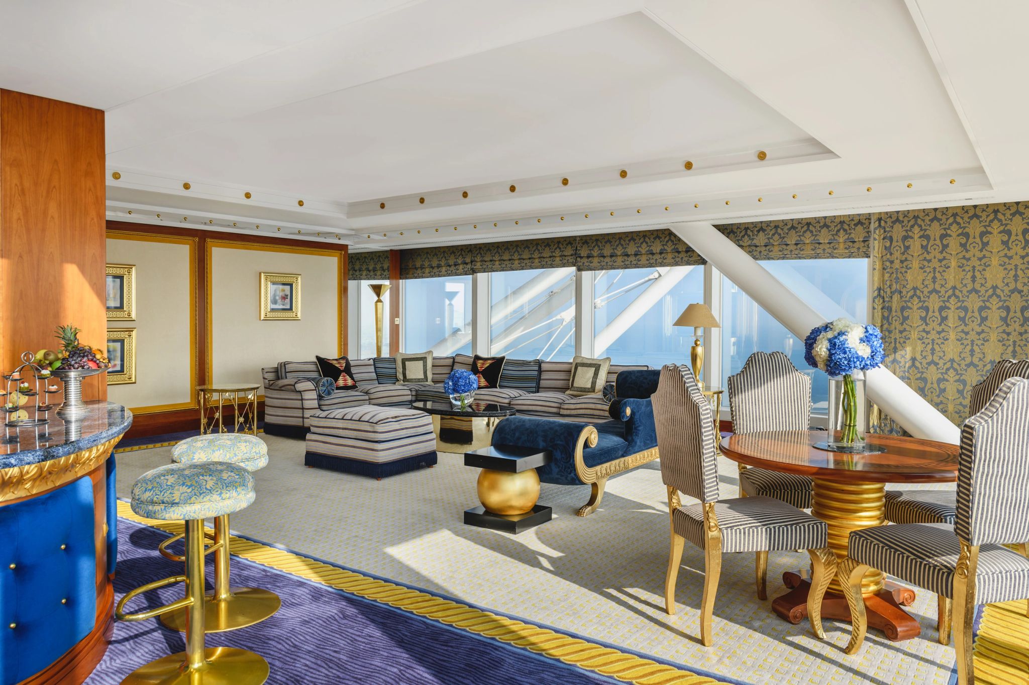 suite vista panoramica - vista panoramica dubai - sala de estar