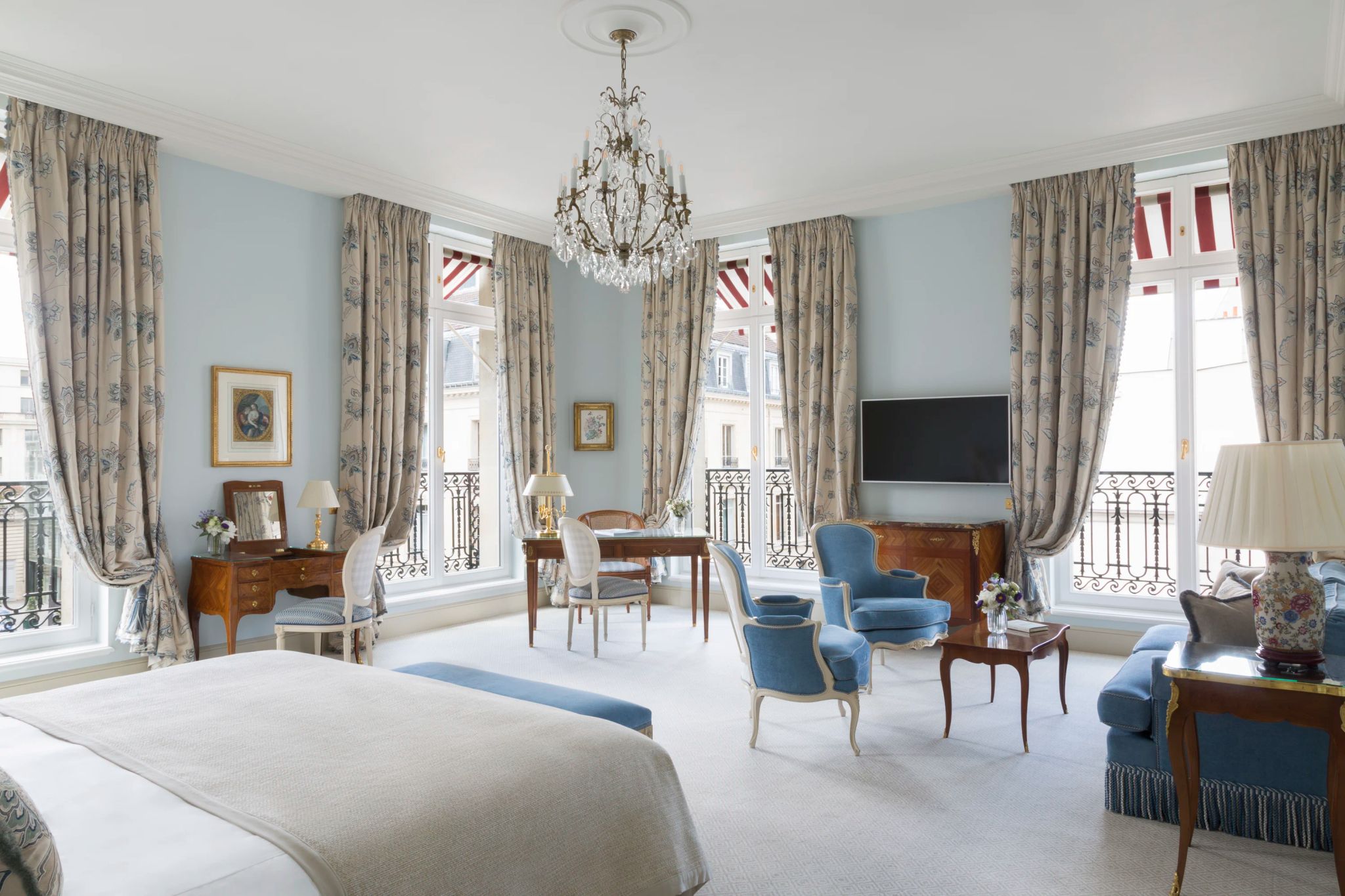 Presidential Suite  presidential suite - suites le bristol paris - suite presidencial