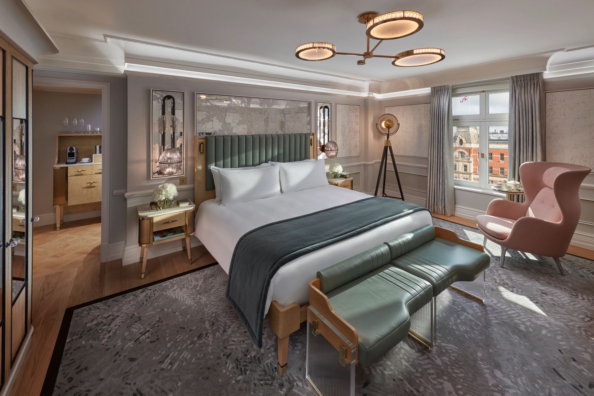 quarto de hotel - cama king - design de luxo - quarto amplo - quarto casal