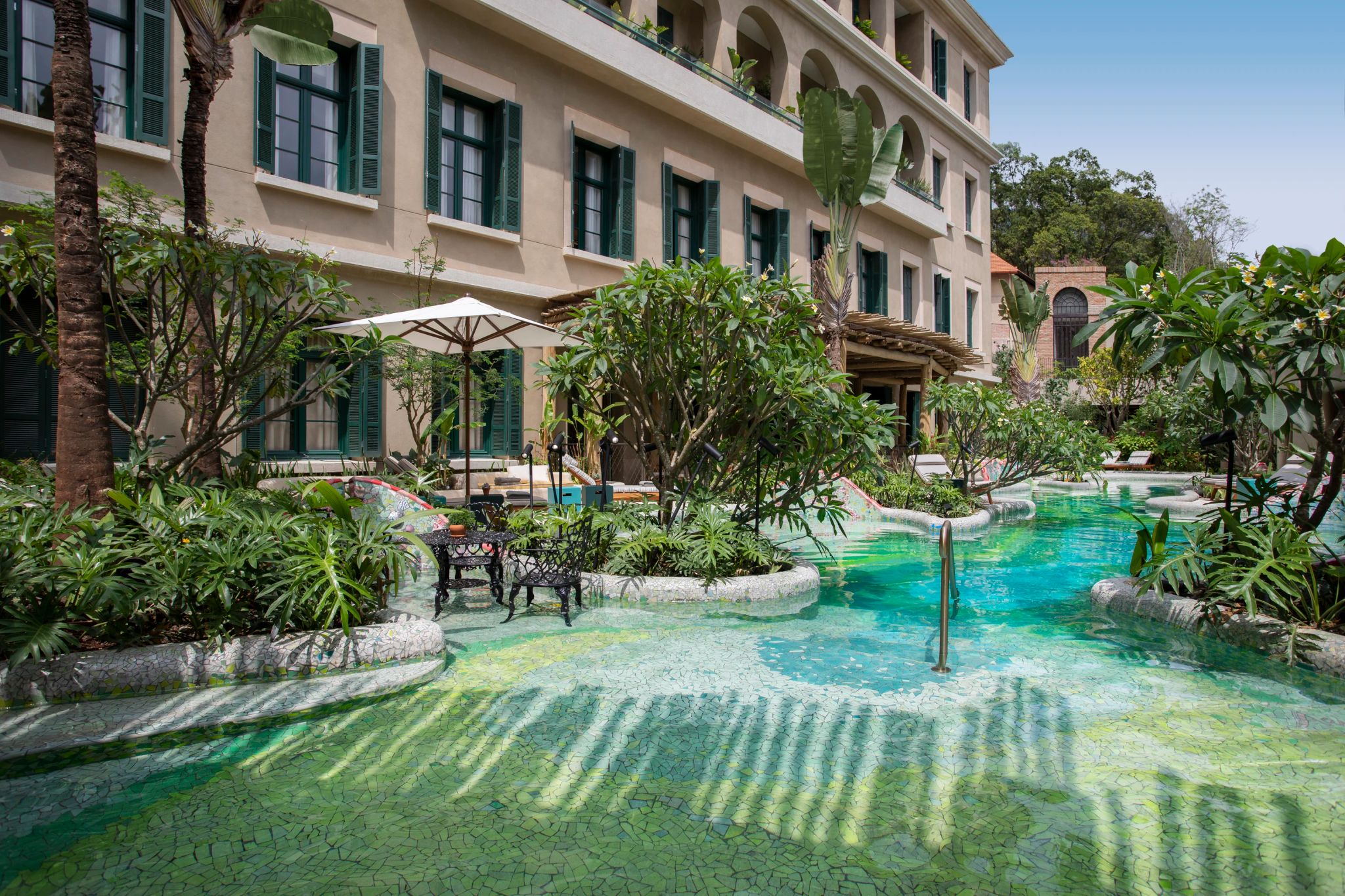 jardim e piscina do rosewood sao paulo - hotel rosewood