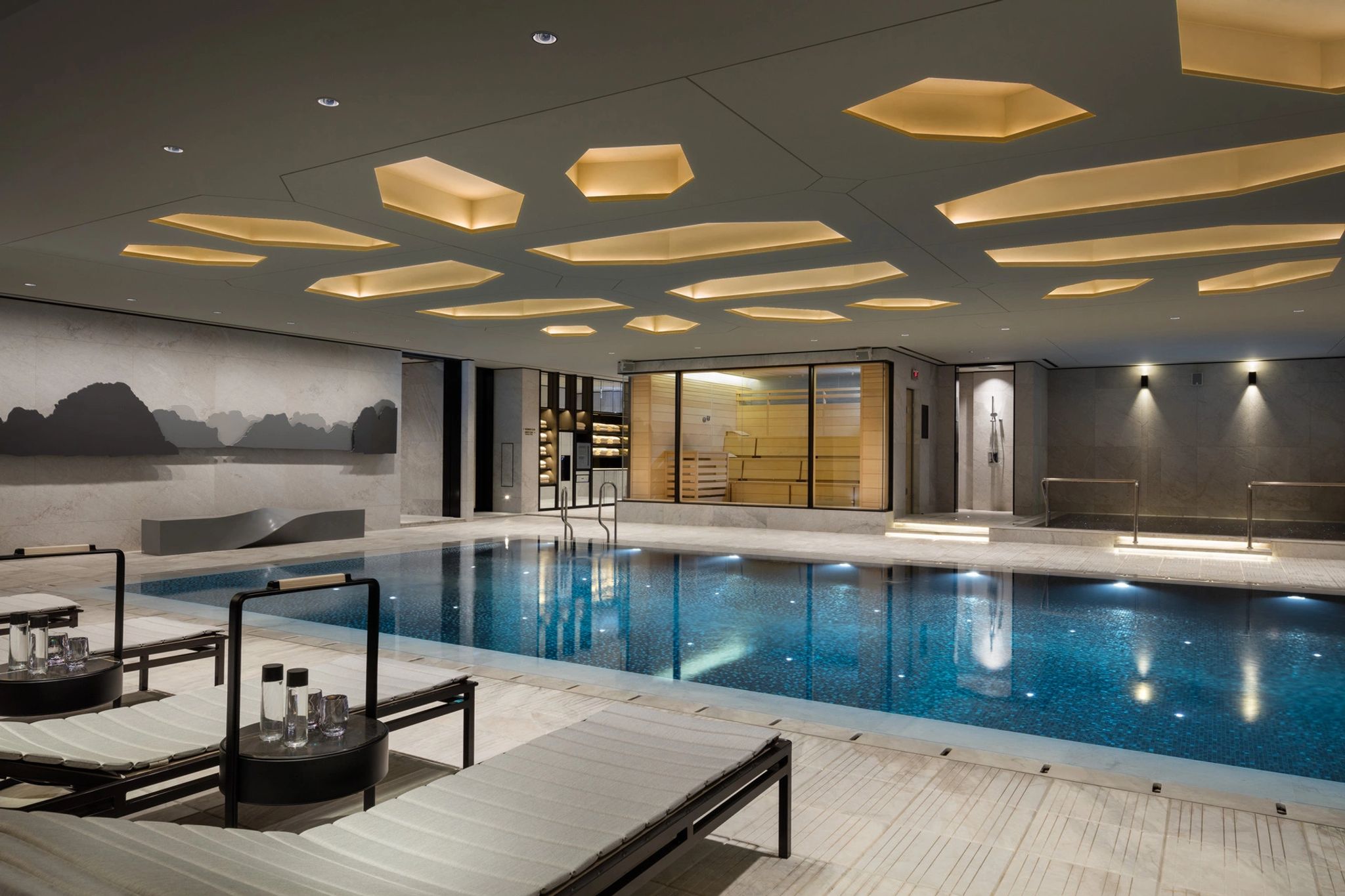 Piscina coberta piscina externa - piscina ao ar livre - atividades de lazer - hotel com piscina