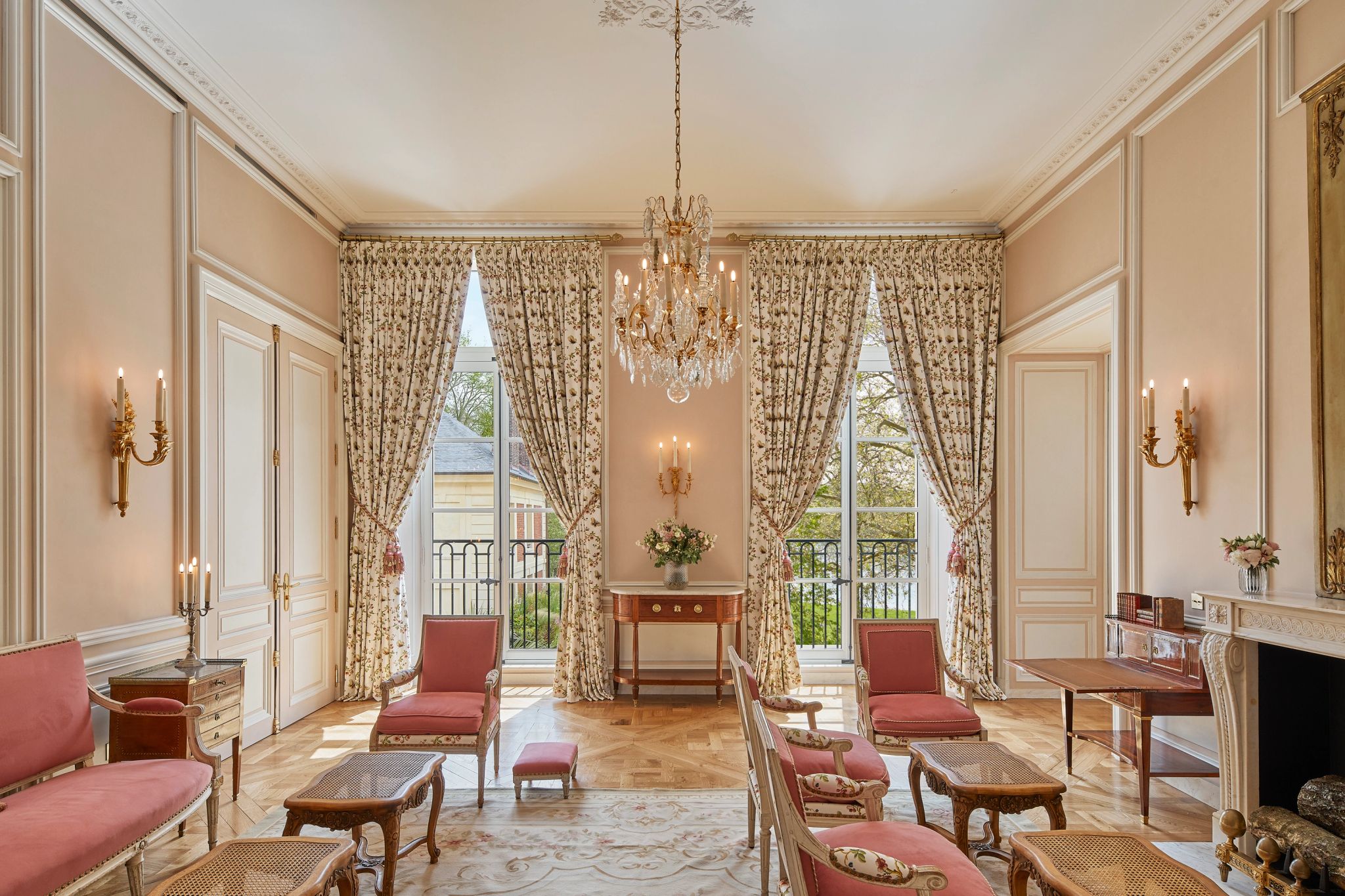 The Necker Suite  sala ampla - sala chique - decoraçao classica
